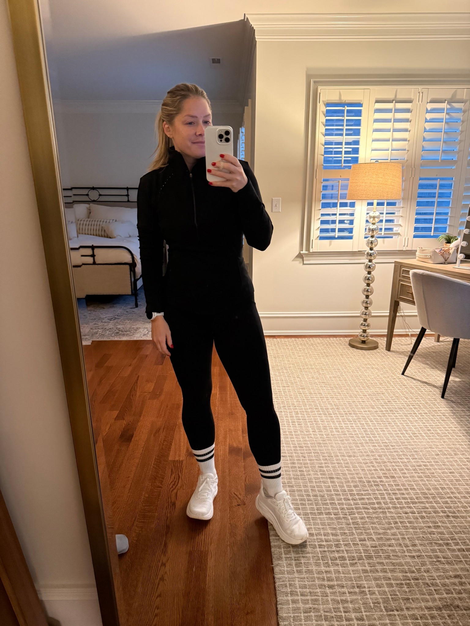 Its cold! These thermal running tights are 10/10, just added in this half zip to stay cozy! 