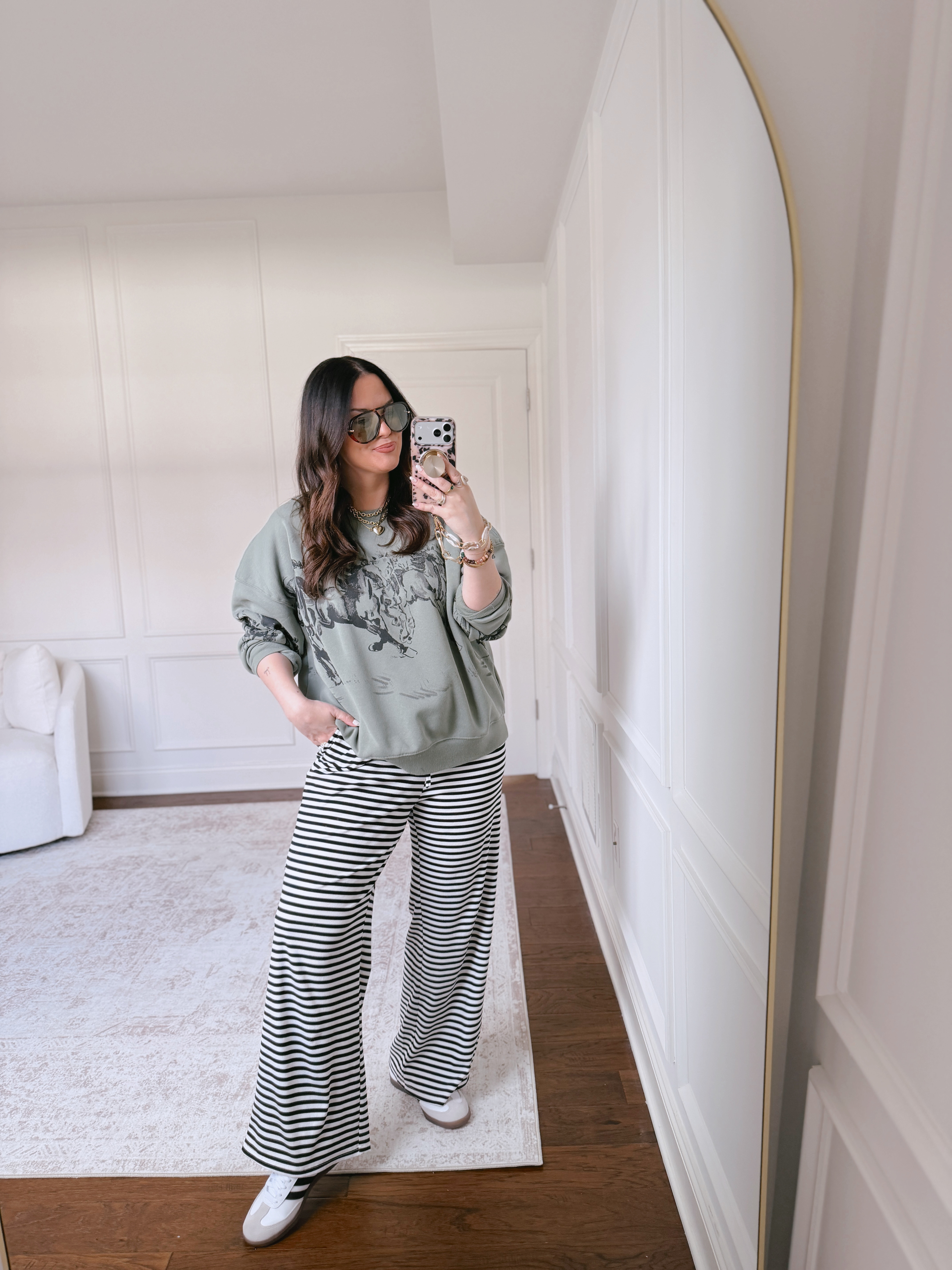 Anti-pooch casual outfit.. wearing an XL in both pieces.. 

 #LTKootd #LTKmomlife #LTKMidsize