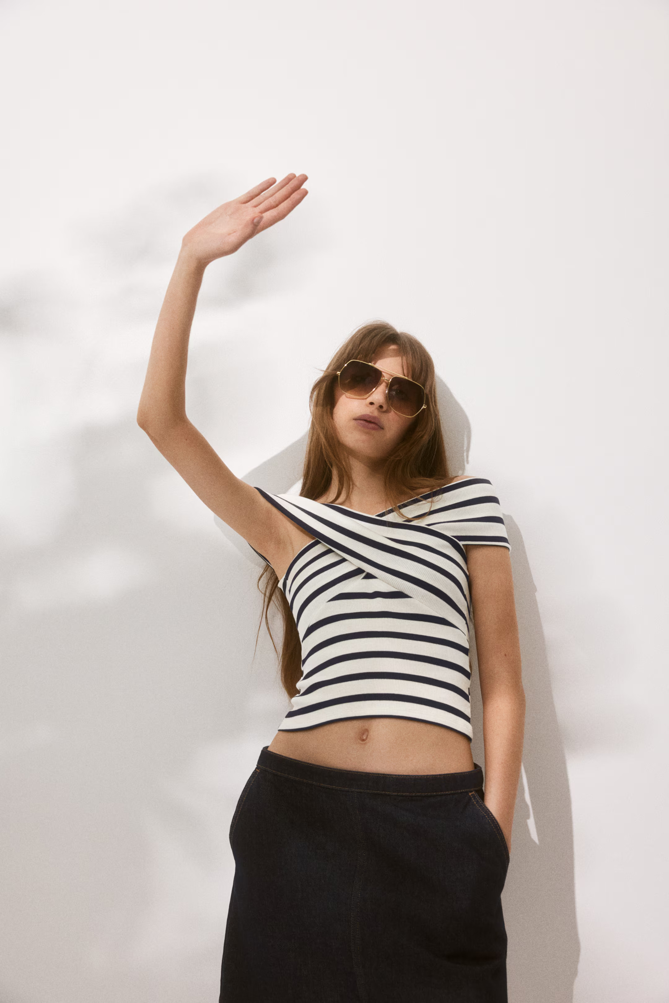 Off-the-shoulder top | H&M (UK, MY, IN, SG, PH, TW, HK)