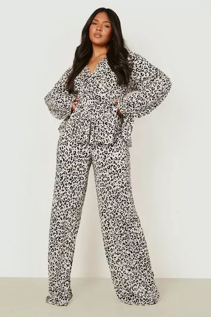 Plus Leopard Plisse Flare Trousers | Boohoo.com (US & CA)