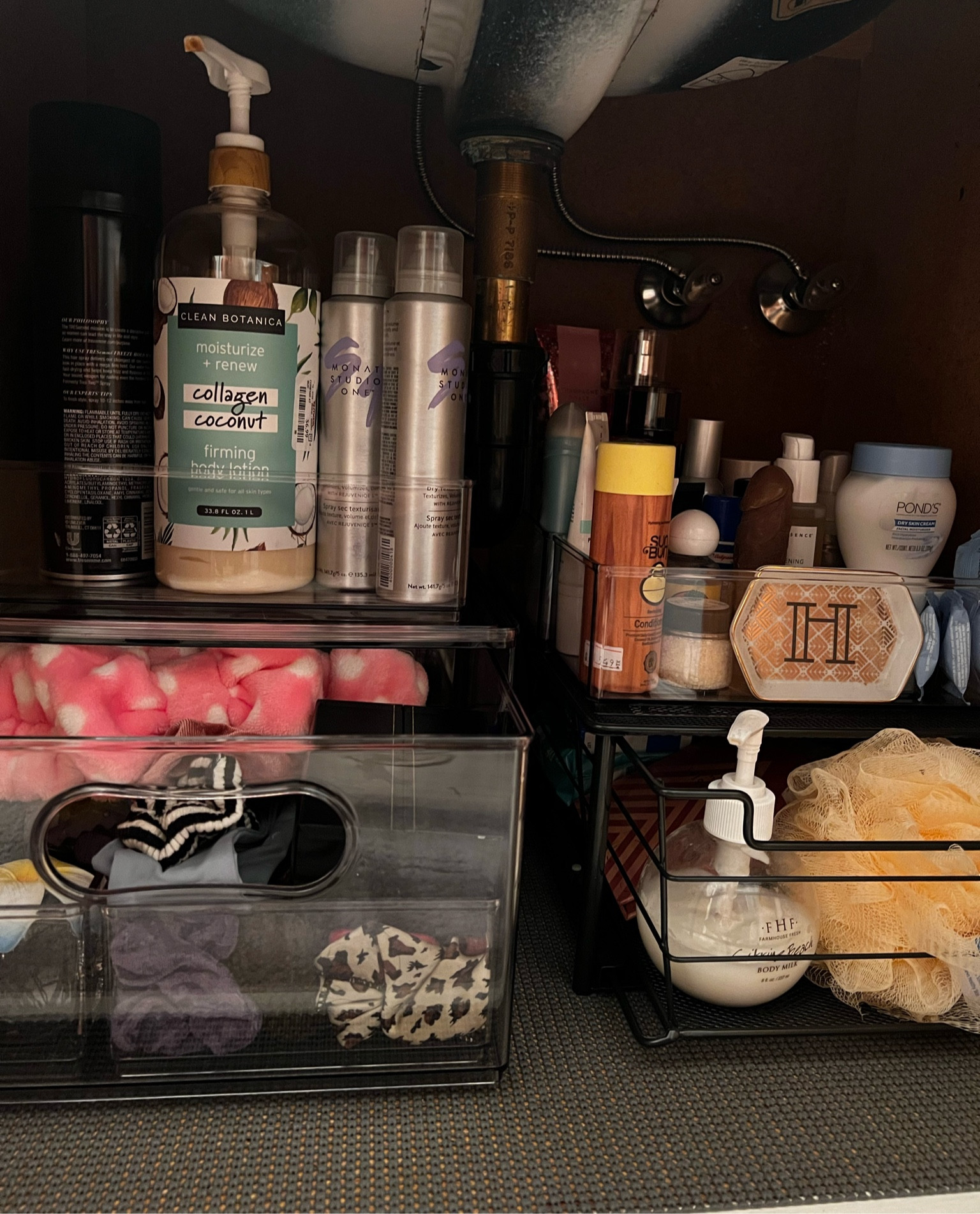 The BEST under the bathroom sink organizers 💕

Left side: 4 piece set with a large bin, drawer, and containers for organization! 
Right side: Size small stackable pull out drawer for organizing. I also added some extra clear organizers on top! There is also a larger drawer option. These are the best I’ve found yet! 

#LTKhome