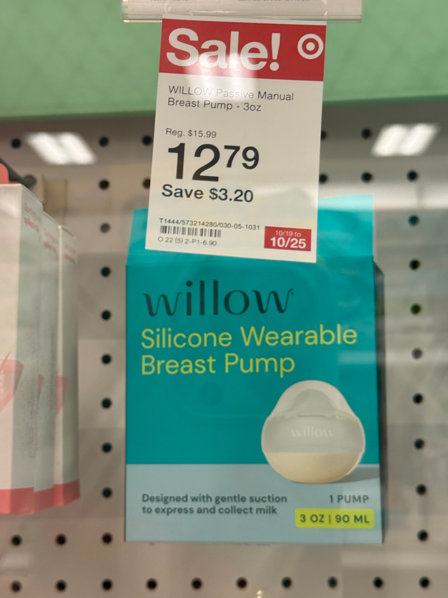 Mamas!! Be sure to check out your local target, I went yesterday and they had a ton of breastfeeding items on sale! These were my favorite! I used them in car in between feeding sessions and while nursing to collect extra milk! #breastfeeding #pumping #ebf 