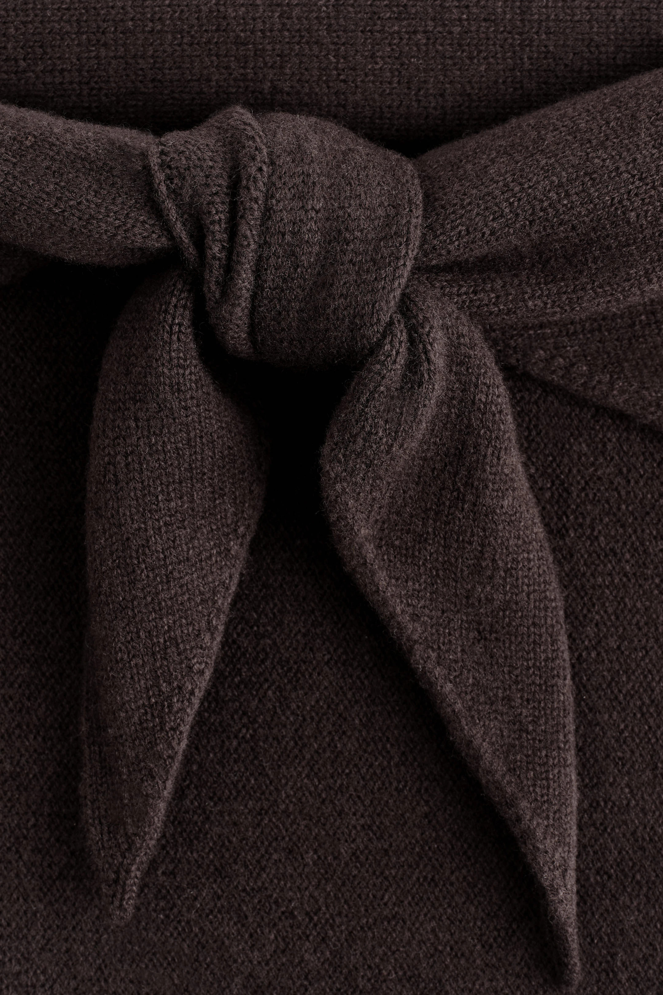 OVERSIZED WOOL TRIANGLE SCARF - DARK BROWN | COS GB | COS UK