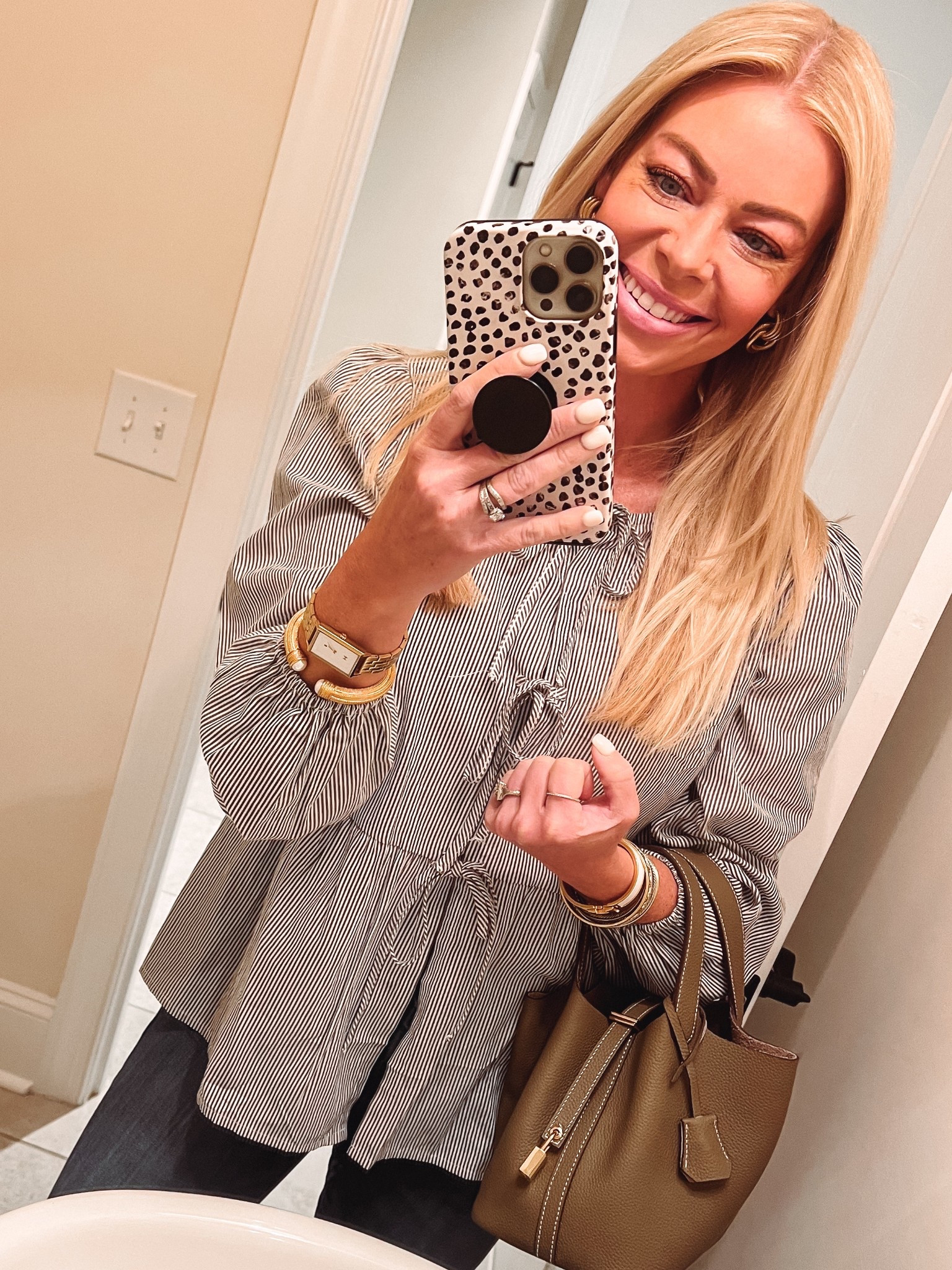 Amazon always wins ✨ sharing some of my latest faves including this designer inspired bag



#LTKOver40 #LTKFindsUnder100 #LTKFindsUnder50