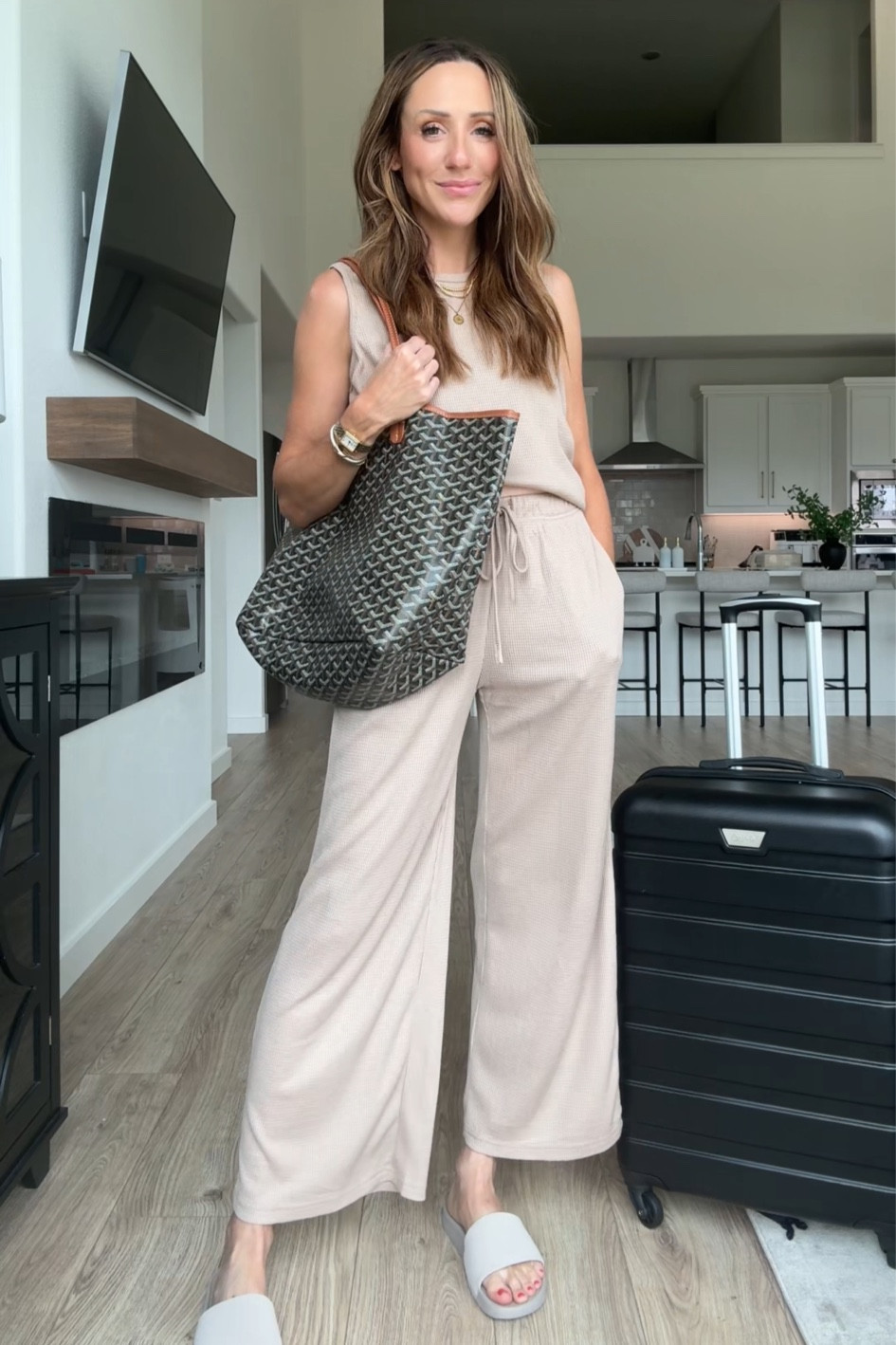 Travel outfit, airport outfit


Wearing a M in the set, I'm 5'8" 125lbs