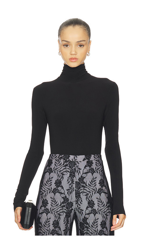 Norma Kamali Long Sleeve Turtleneck Bodysuit in Black. Taglia L. Also in S. | Revolve Clothing (Global)