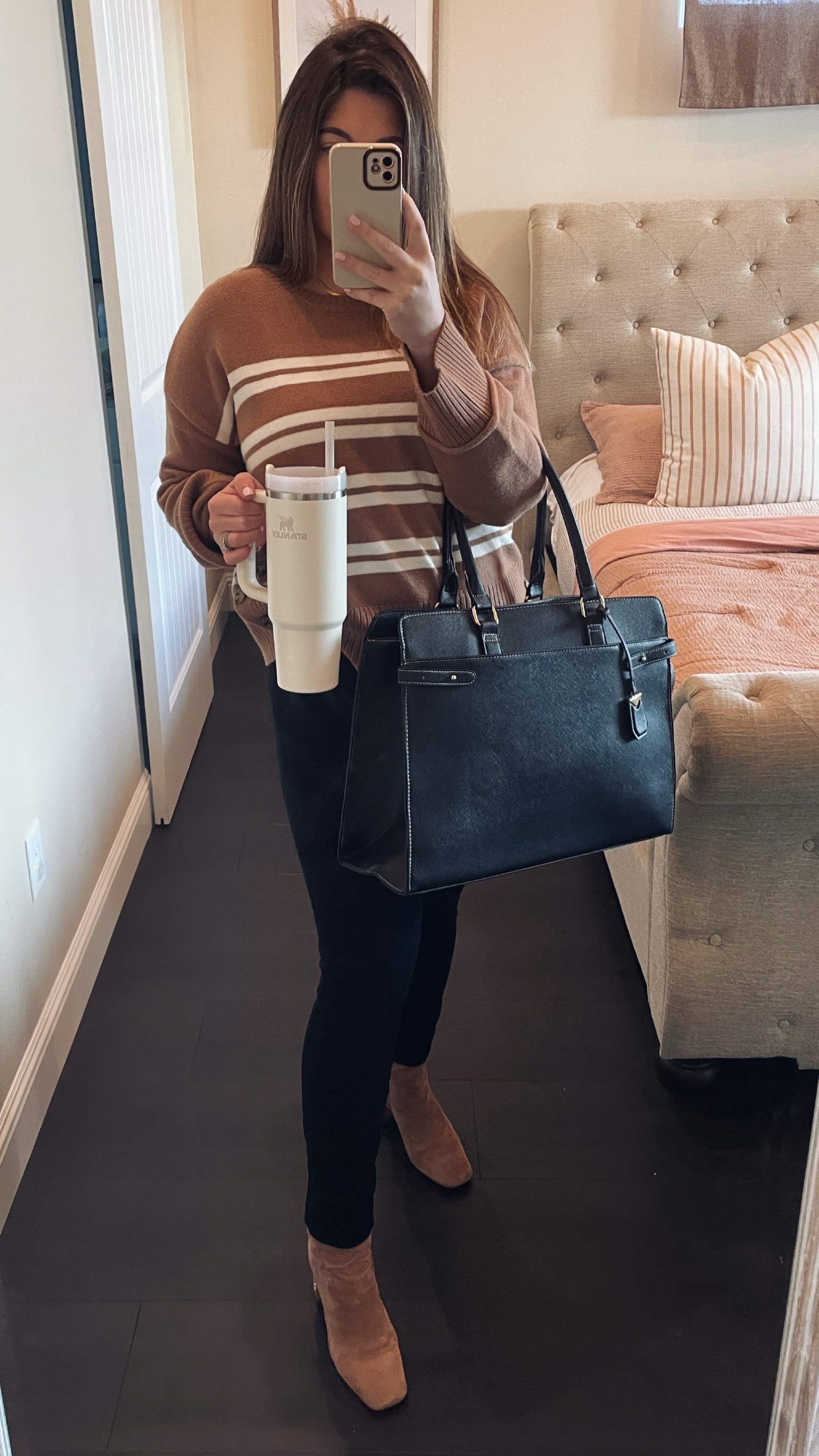 Office outfit 
Work bag
Purses
Tote bags 
Work wear 

#LTKworkwear #LTKshoecrush #LTKitbag