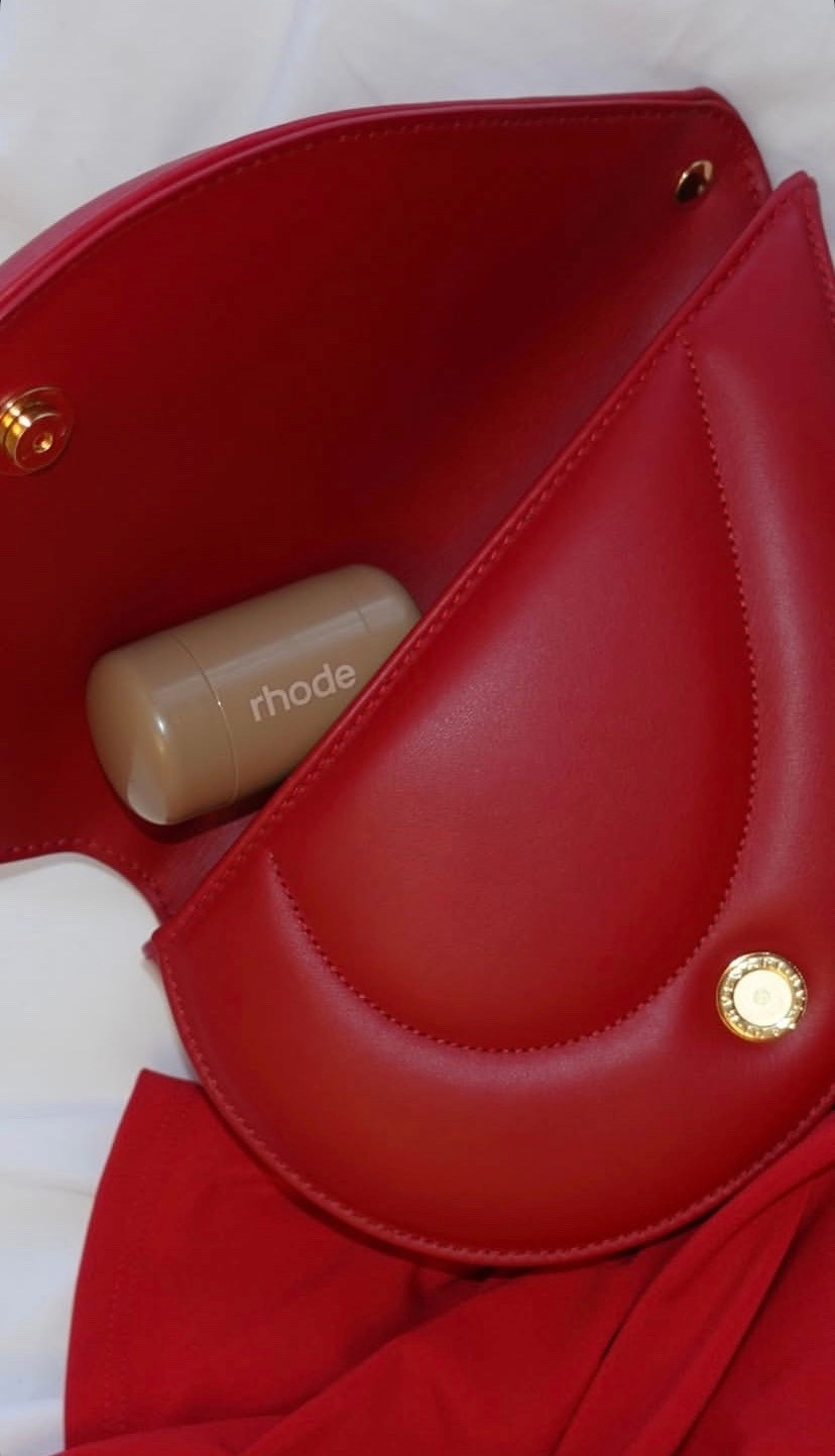 Pocket blush ❤️

#makeup #blush #rhodeskin #beauty #alaia red heart bag 

#LTKgrwm #LTKFestival #LTKBeauty