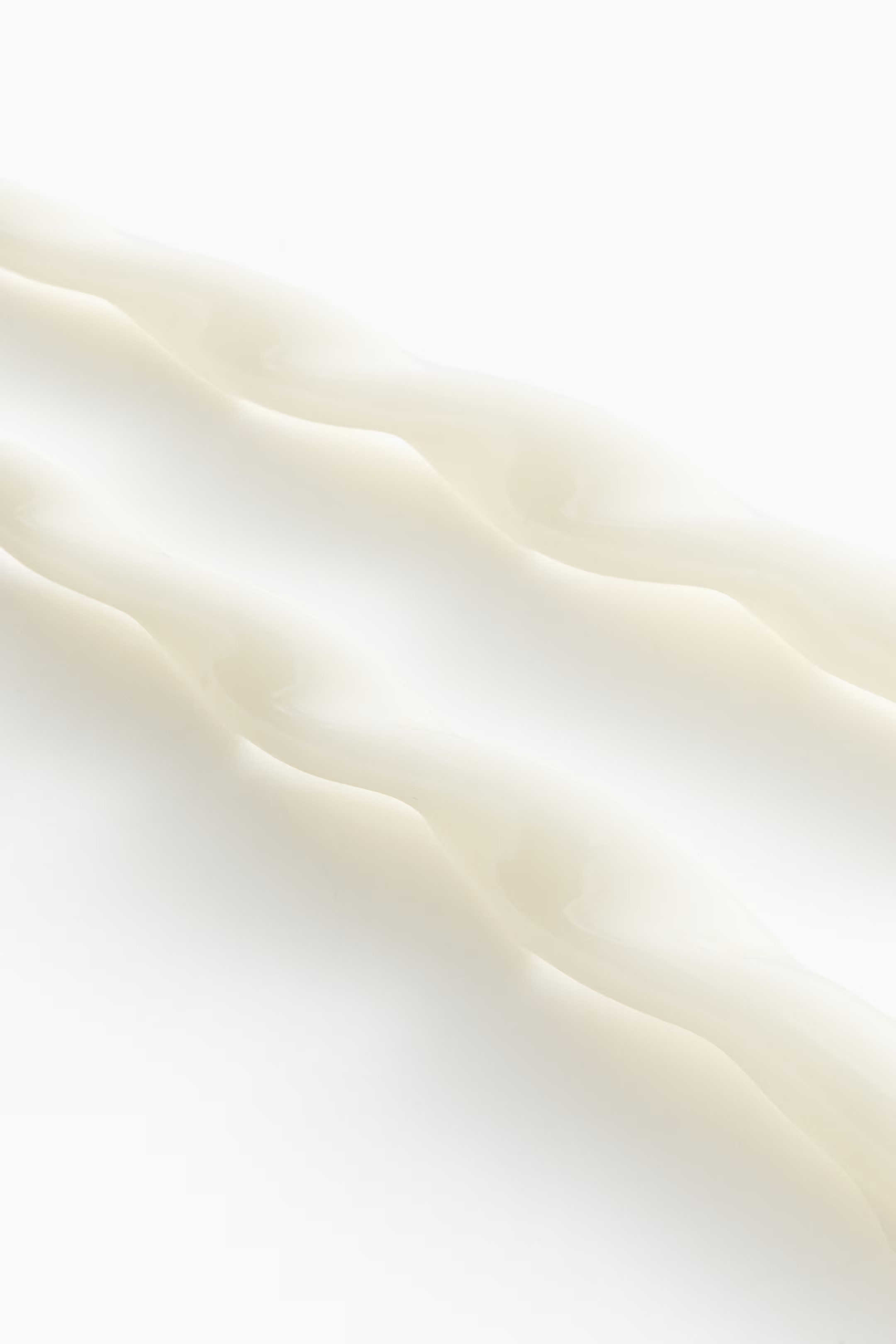 2-pack spiral taper candles | H&M (UK, MY, IN, SG, PH, TW, HK)
