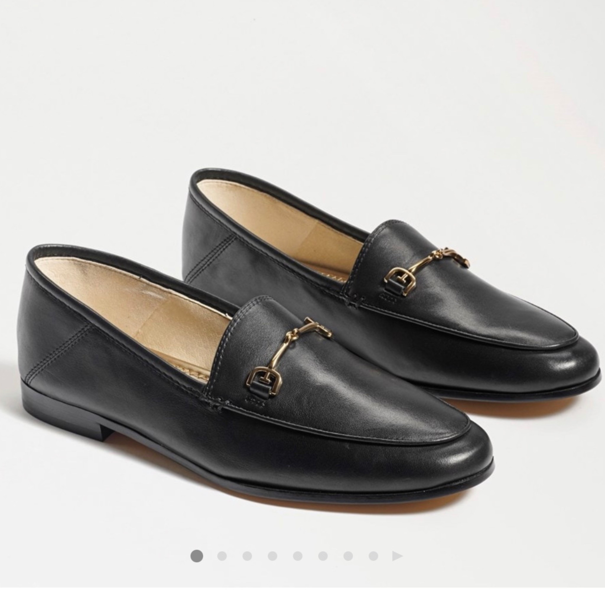 Sam Edelman Loraine Loafer - the loafers from my cozy Quince reel. 
I wear a 9 in these (half size down)
.
These are no break-in soft and so classic
.
#samedelman