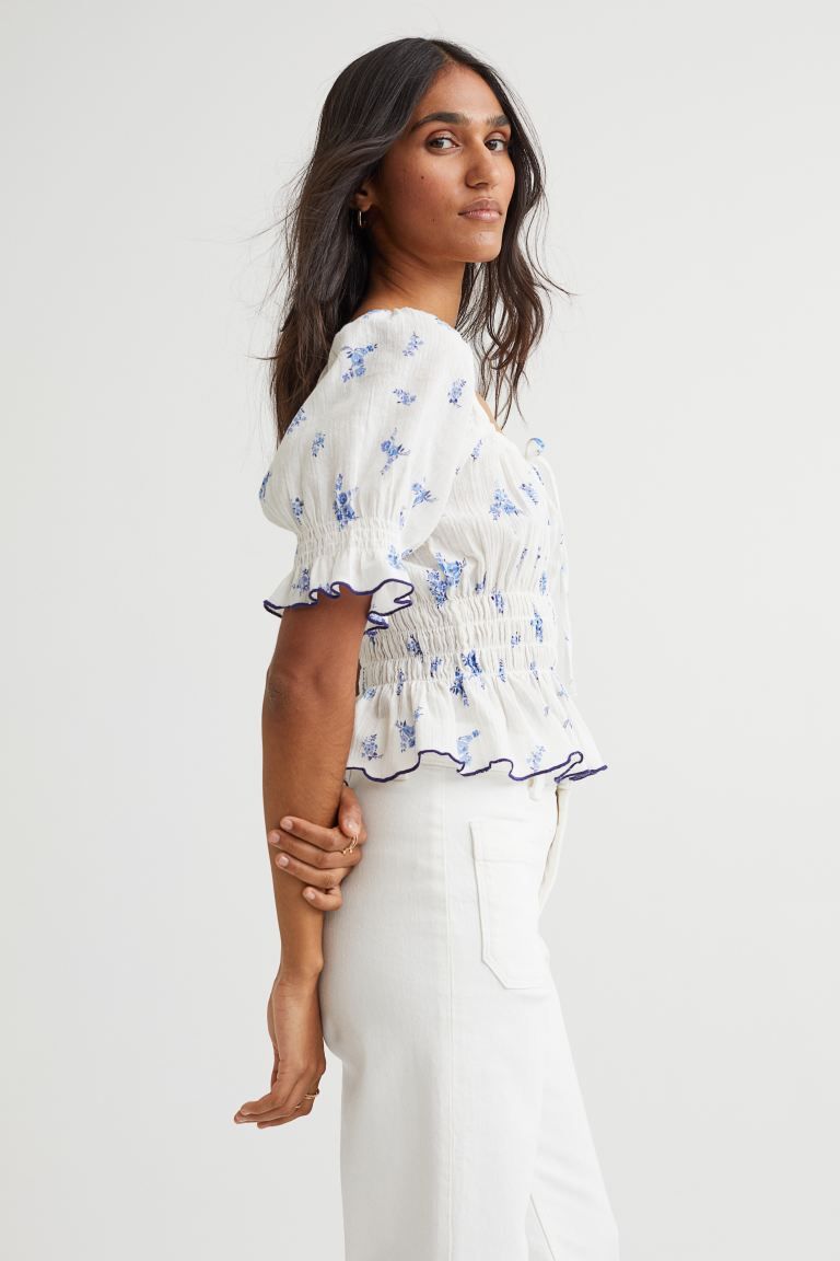 Blouse in a cotton weave. Square neckline with covered elastication and a keyhole detail with nar... | H&M (US + CA)