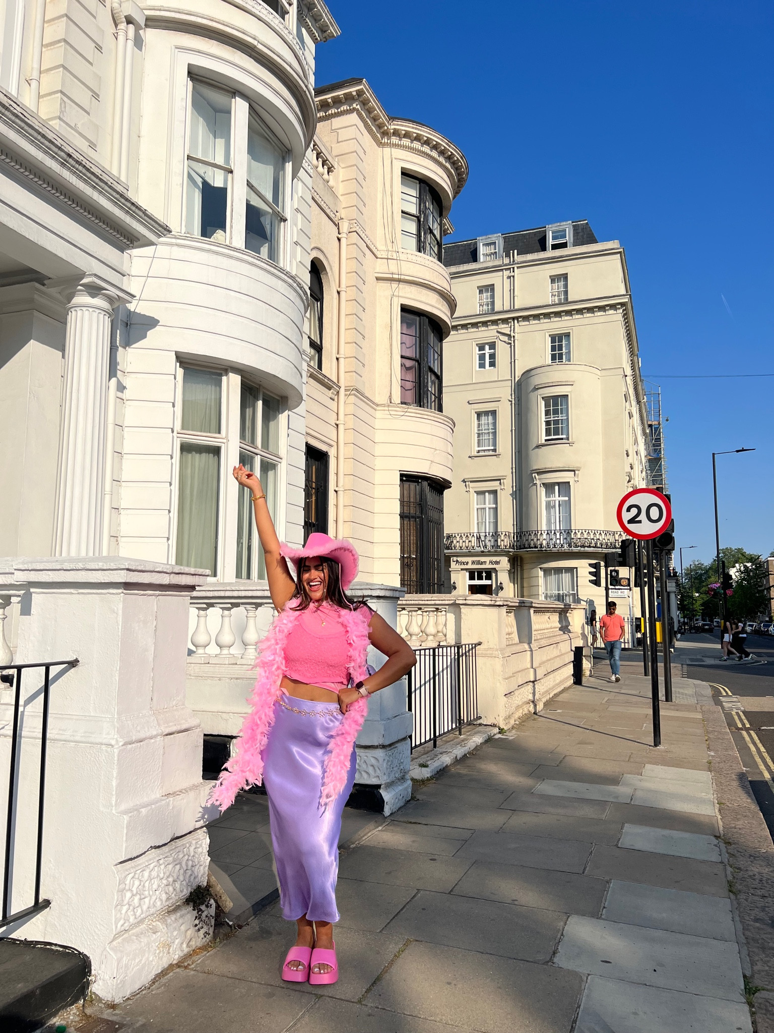 HARRY STYLES🦄🌈🎀💖🤠

Concert outfit inspo x

#LTKSeasonal #LTKstyletip #LTKcurves