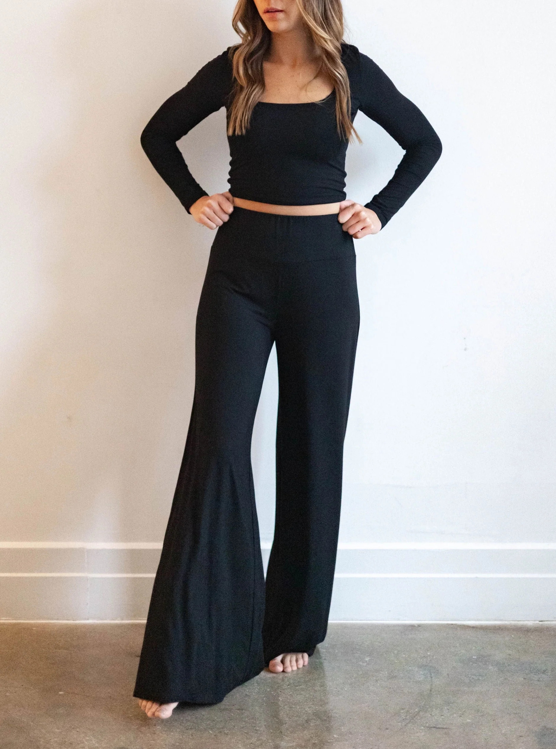 Flowy Wide Leg Bamboo Pant in Onyx | waverles