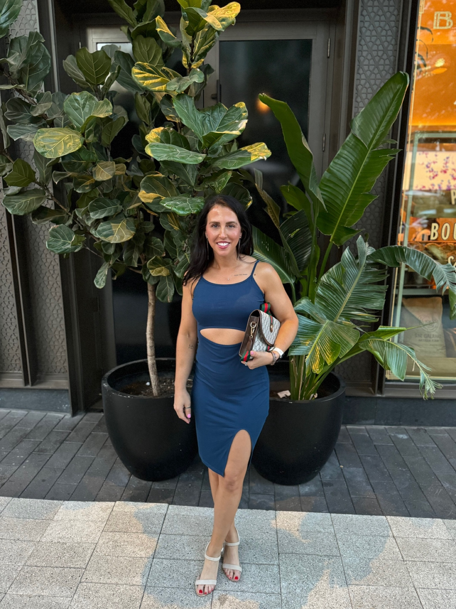 Comfortable midi dress with center cutout #dresses #amazon #amazondress #amazonclothing #hocsummer #summerdress

#LTKbeauty