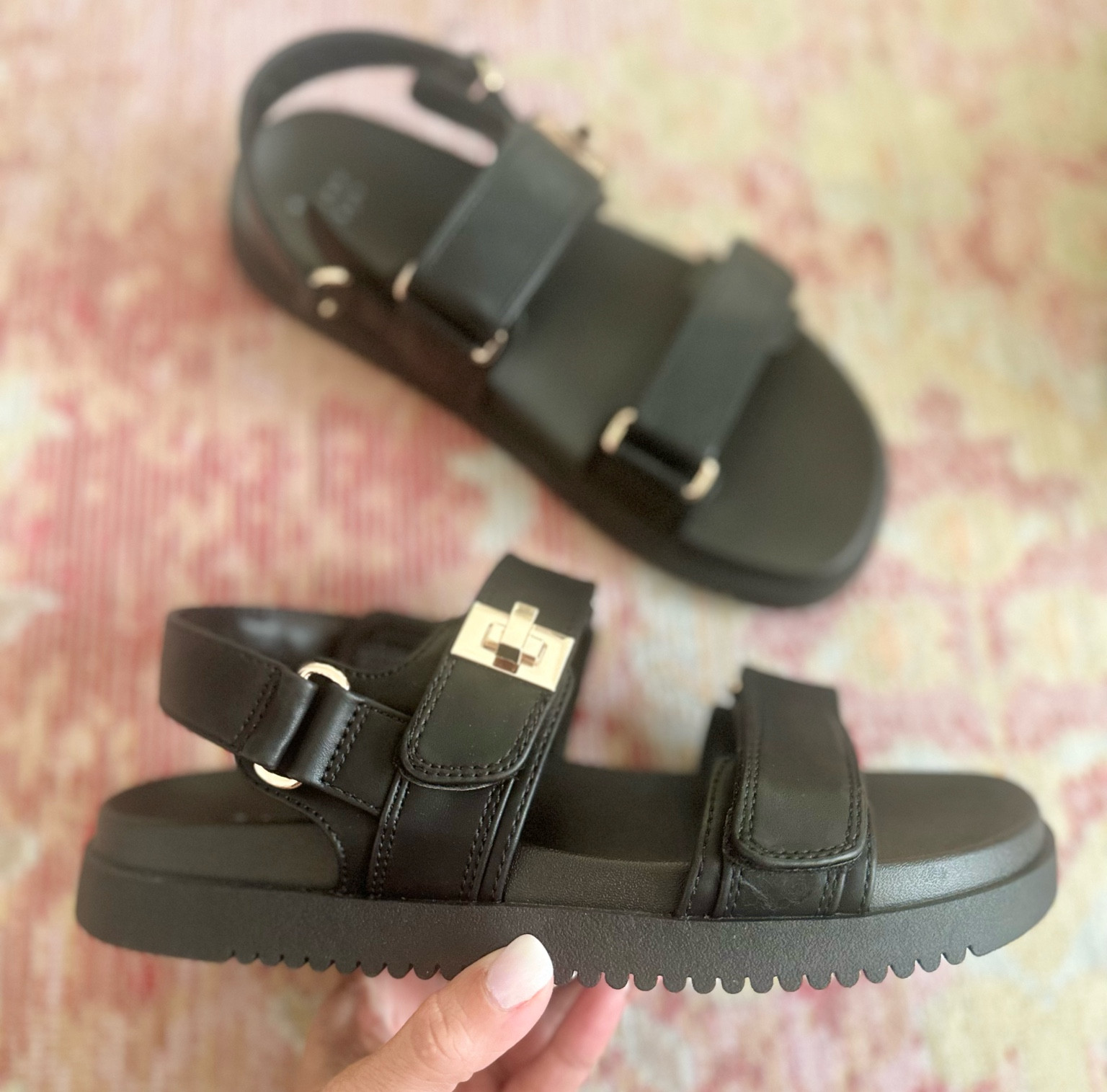 Comfortable sandals for summer - true to size 

#LTKunder50 #LTKshoecrush #LTKstyletip