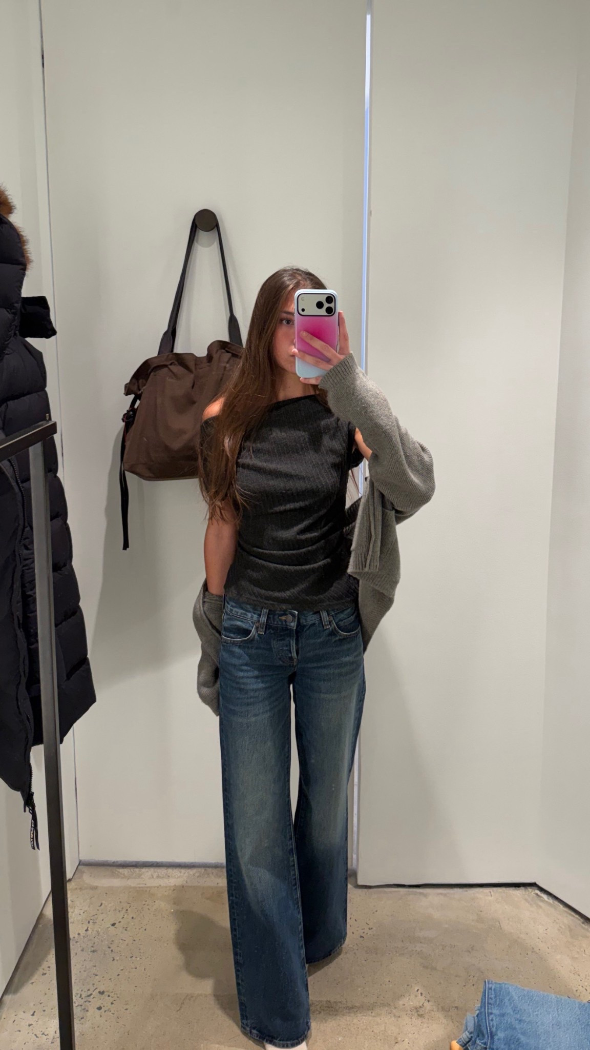 Frame “ the gray “ jeans are everything and more!!! Wearing a size 23 (I’d say they run on the bigger side) 

#LTKSeasonal #LTKootd