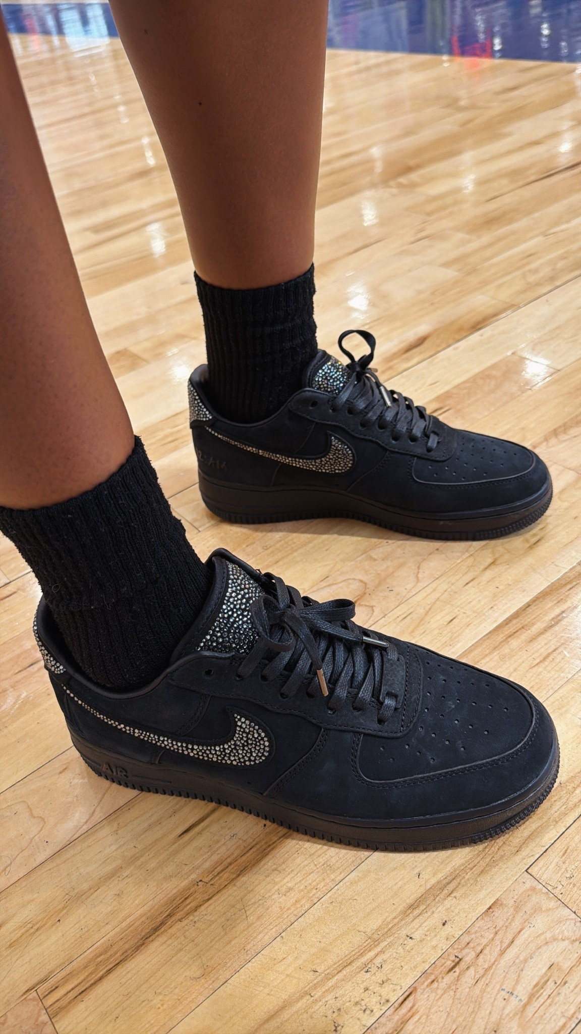 Nike and Swarovski on a tear right now. 🔥#AIRFORCE1 #LIFESTYLE #UNISEX

#LTKootd #LTKgrwm #LTKdayinmylife