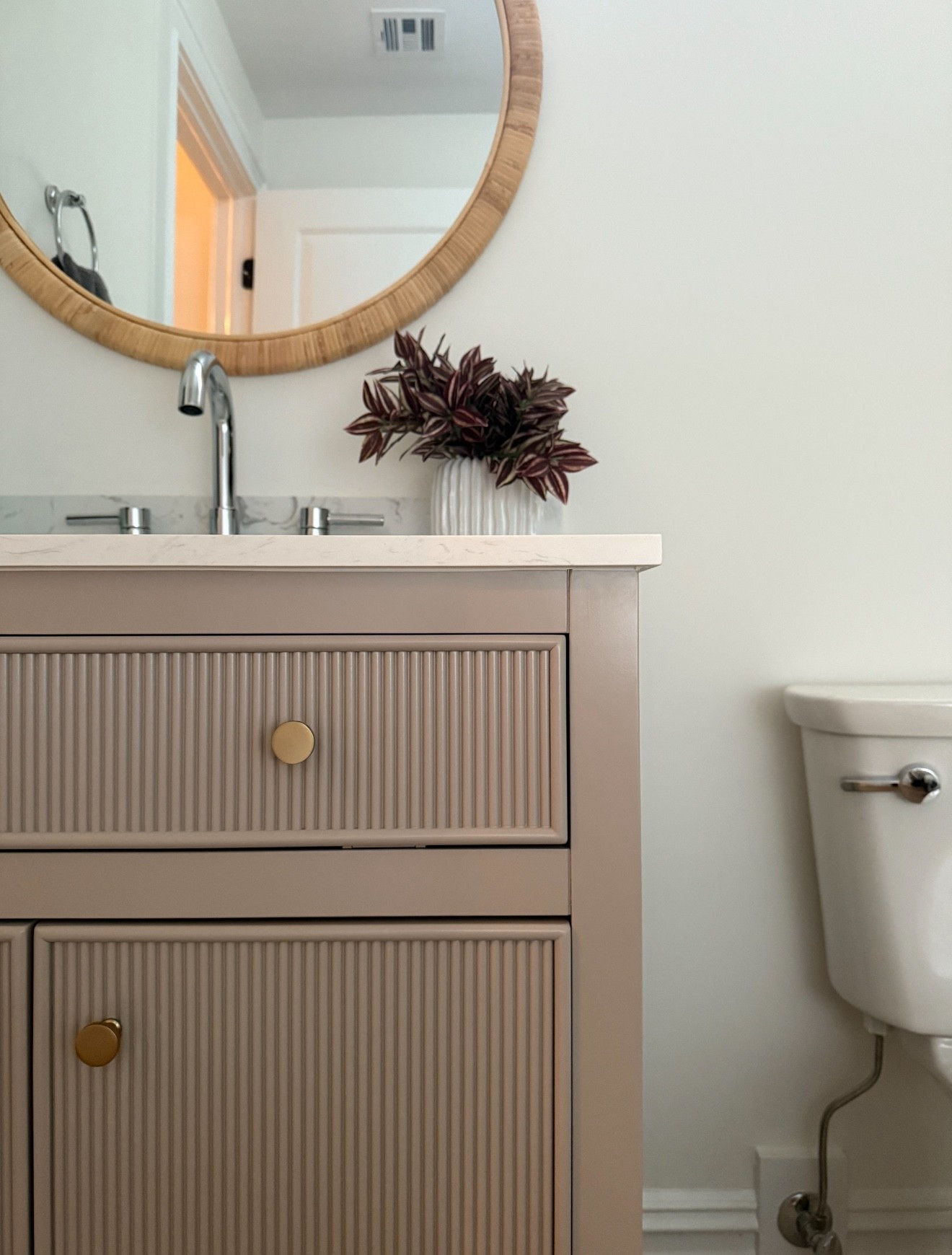 A gorgeous bathroom vanity that’s really affordable too (and comes with the countertop and hardware — you only need to purchase a faucet separately!) 

#LTKHome #LTKFamily #LTKStyleTip
