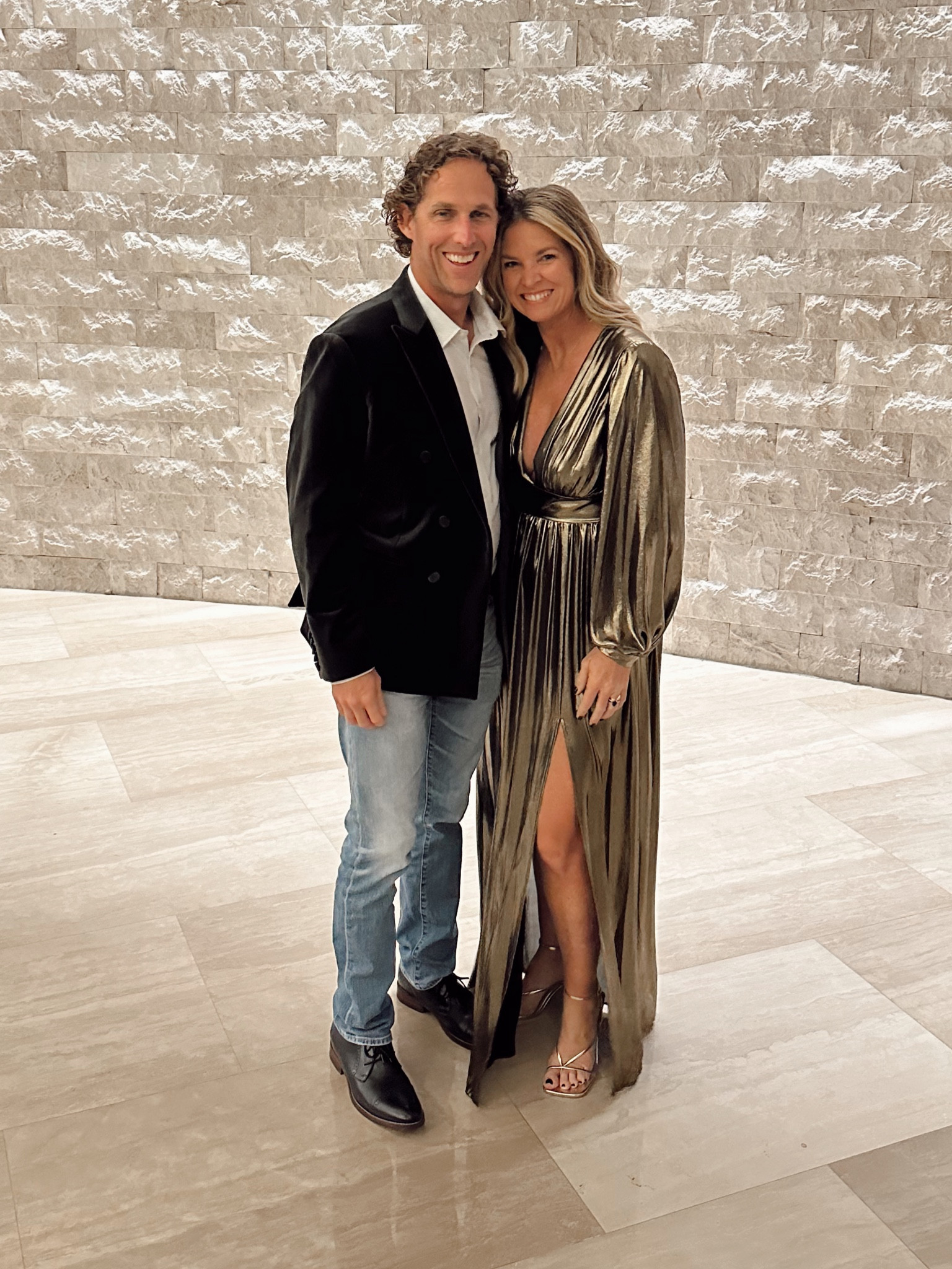 CMA’s ✨💫🌟

My dress is perfect for holiday parties and Kris’s velvet sports coat is on sale and additional 50% off!

#LTKSeasonal #LTKHoliday #LTKparties