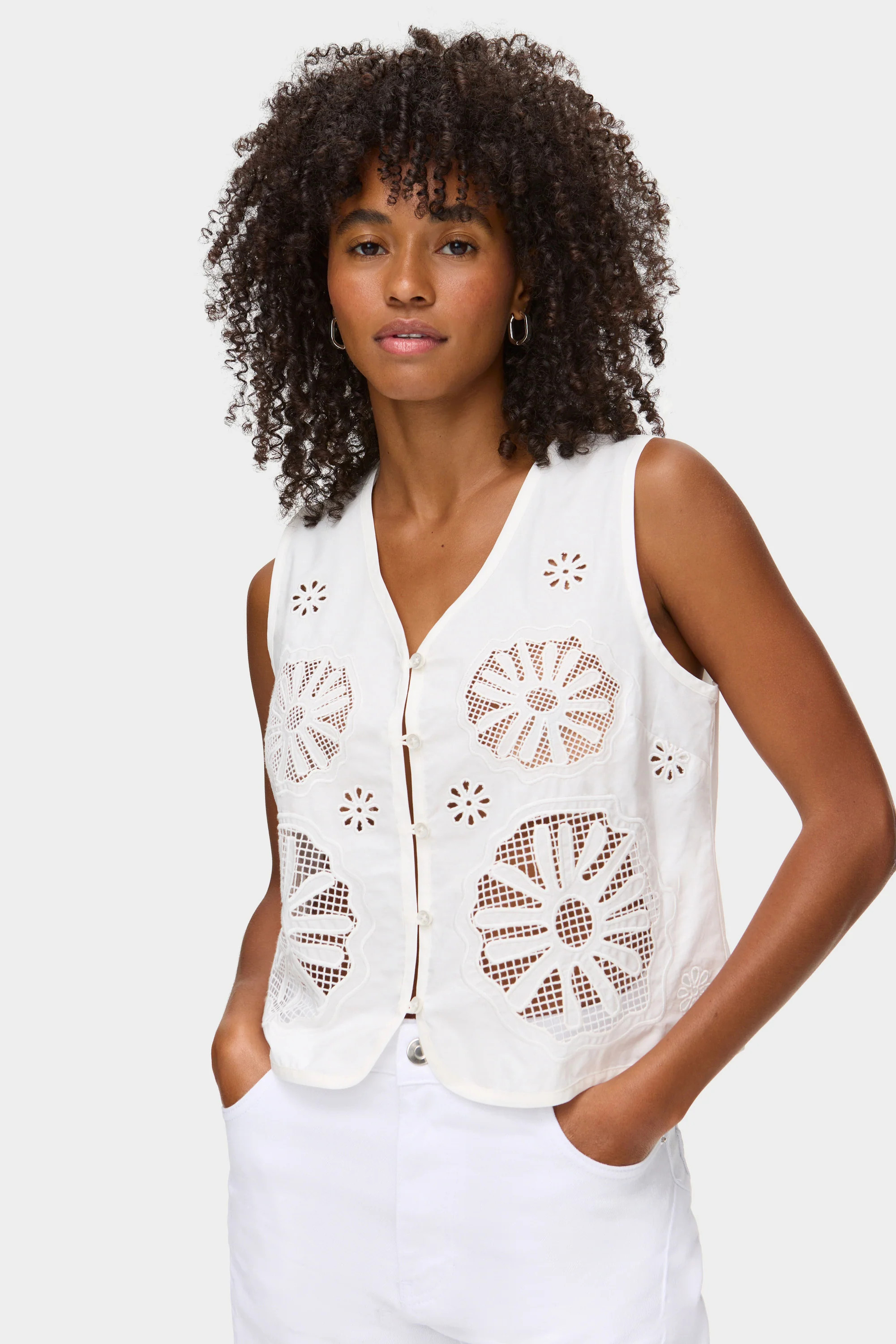 ALIGNE Broderie Waistcoat - White | Chloe | ALIGNE USA