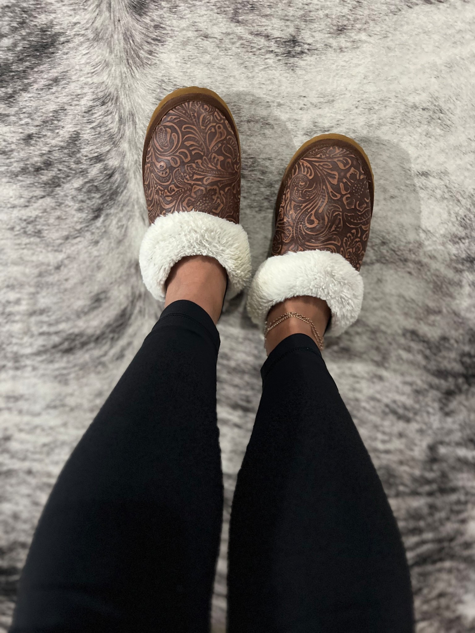 The most comfortable slippers I've ever put on my feet 🤠


#LTKFindsUnder50 #LTKStyleTip #LTKU