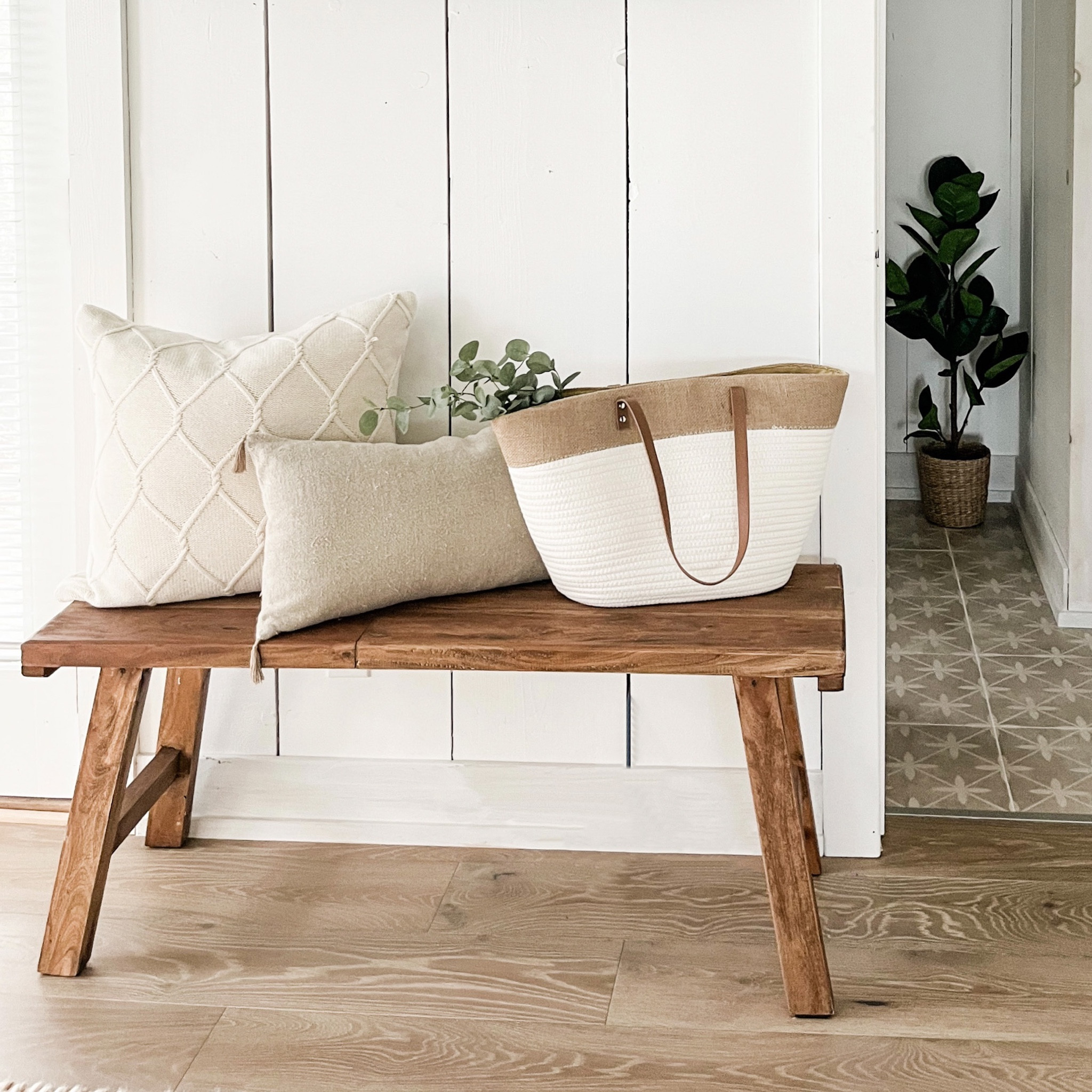 A cozy little spot in the primary bedroom!🤍

*Bench is from Homegoods but I’ve linked some similar options.

~~~~~~~~~~~~~~~~
Bedroom decor, wood bench, target throw pillows, coastal style bedroom, neutral decor, coastal farmhouse

#LTKhome #LTKunder100 #LTKFind