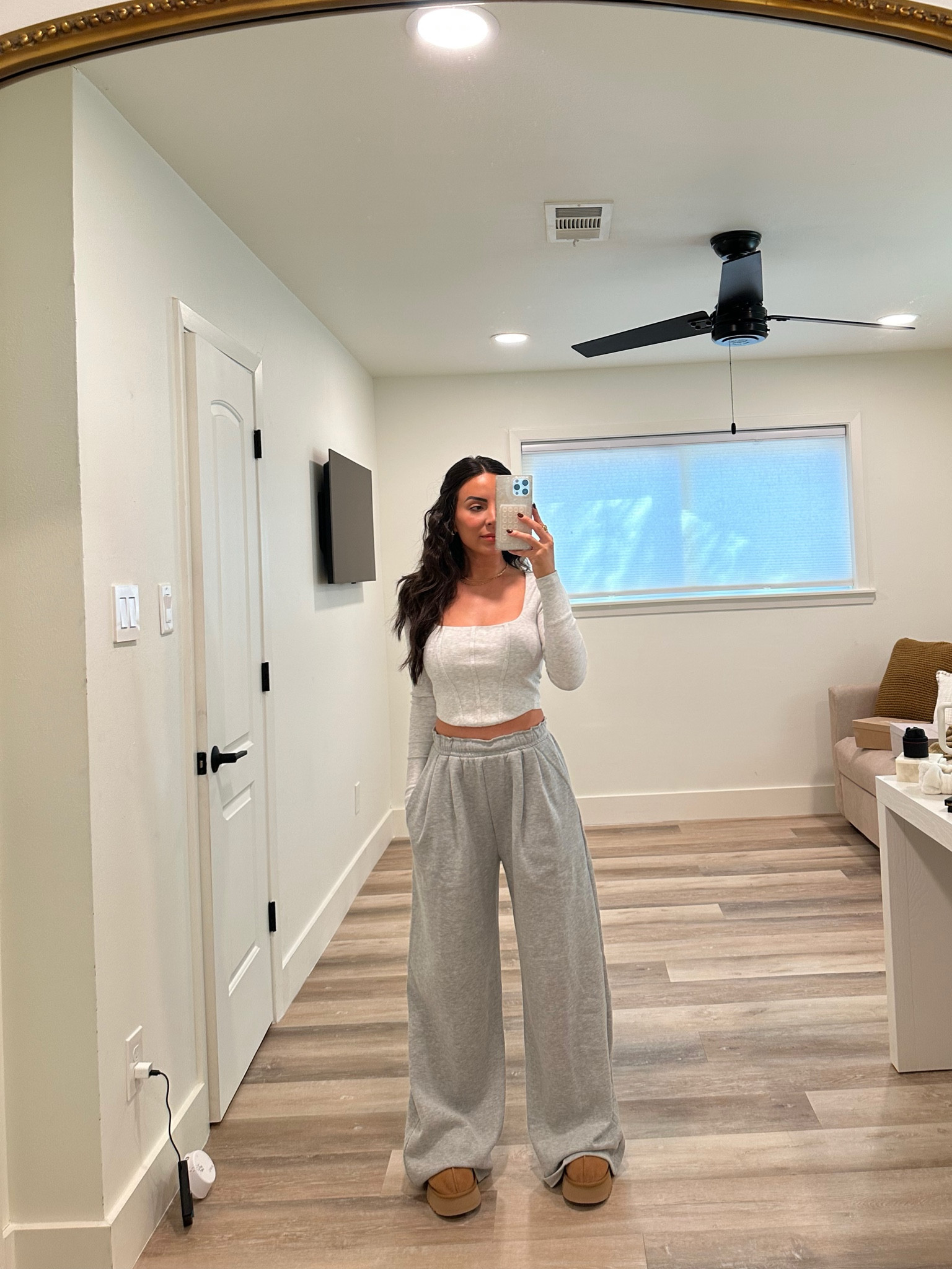 Top & Pants: Small
UGGs: 7


#LTKstyletip #LTKU #LTKfindsunder50