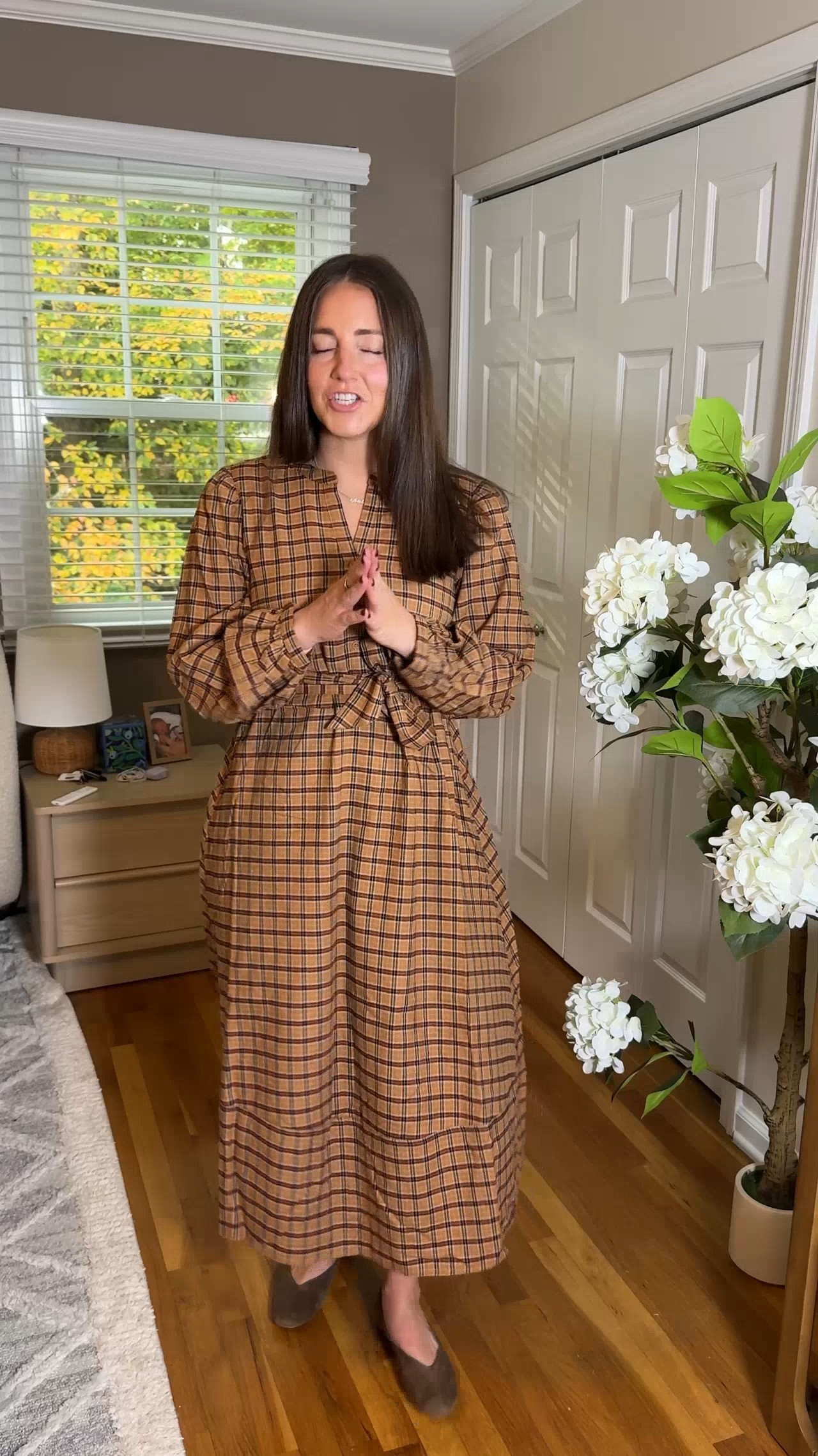This dress is SO good! It's perfect for the classroom or even for Fall family photos! I love the material - it's like a light flannel - so soft and comfy 

wearing size small  

 #LTKootd