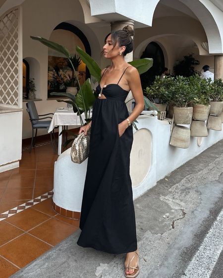 Italy outfit 🇮🇹 size XS black maxi dress - code NENA20 to save! Also linked my body glow - code NENA to save!



Dinner outfit
Vacation outfit
Beach outfit
Summer dress 

#LTKfindsunder100 #LTKstyletip #LTKtravel