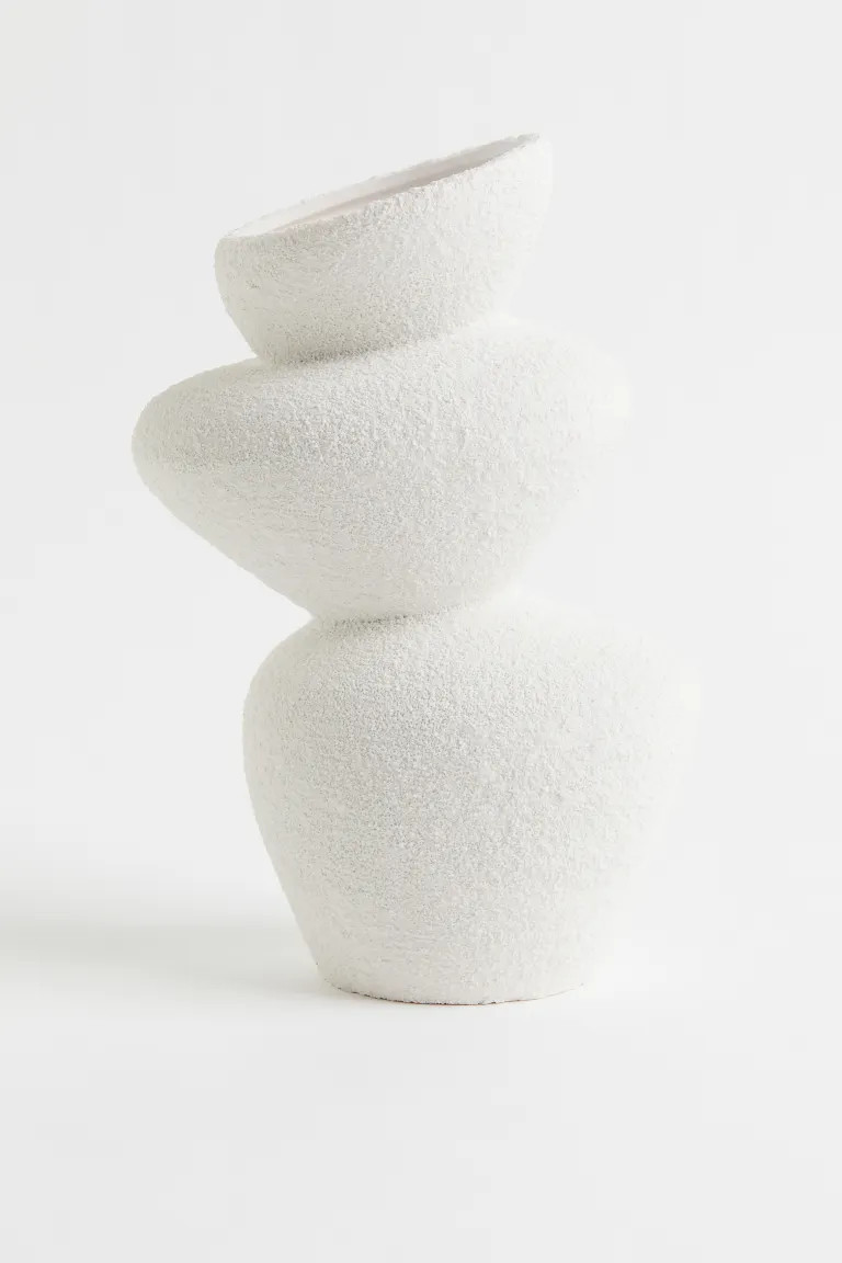 Stoneware vase | H&M (UK, MY, IN, SG, PH, TW, HK)