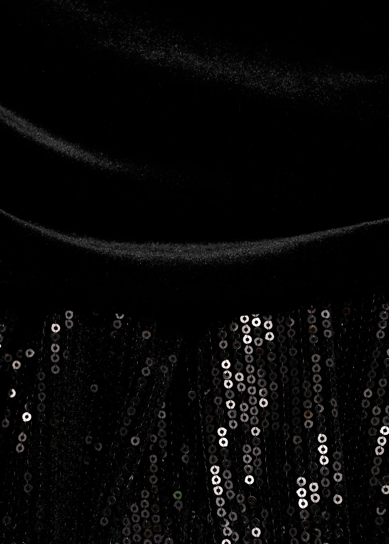 Velvet top with sequin detail - Women | MANGO United Kingdom | MANGO (UK)