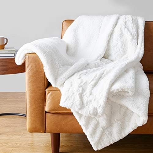 Amazon Basics Fuzzy Faux Fur Sherpa Throw Blanket, 60"x70" - Cream | Amazon (US)