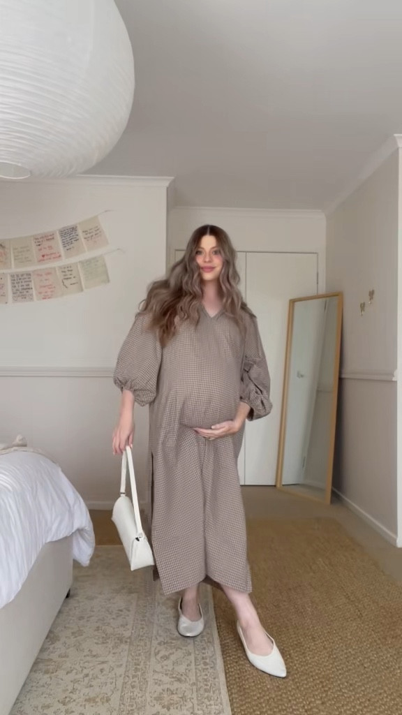 This dress is such an amazing free flowing dress for pregnancy & post partum! Can dress it up and down! 🤍🫶🏼

#LTKmidsize #LTKdresses #LTKmaternity