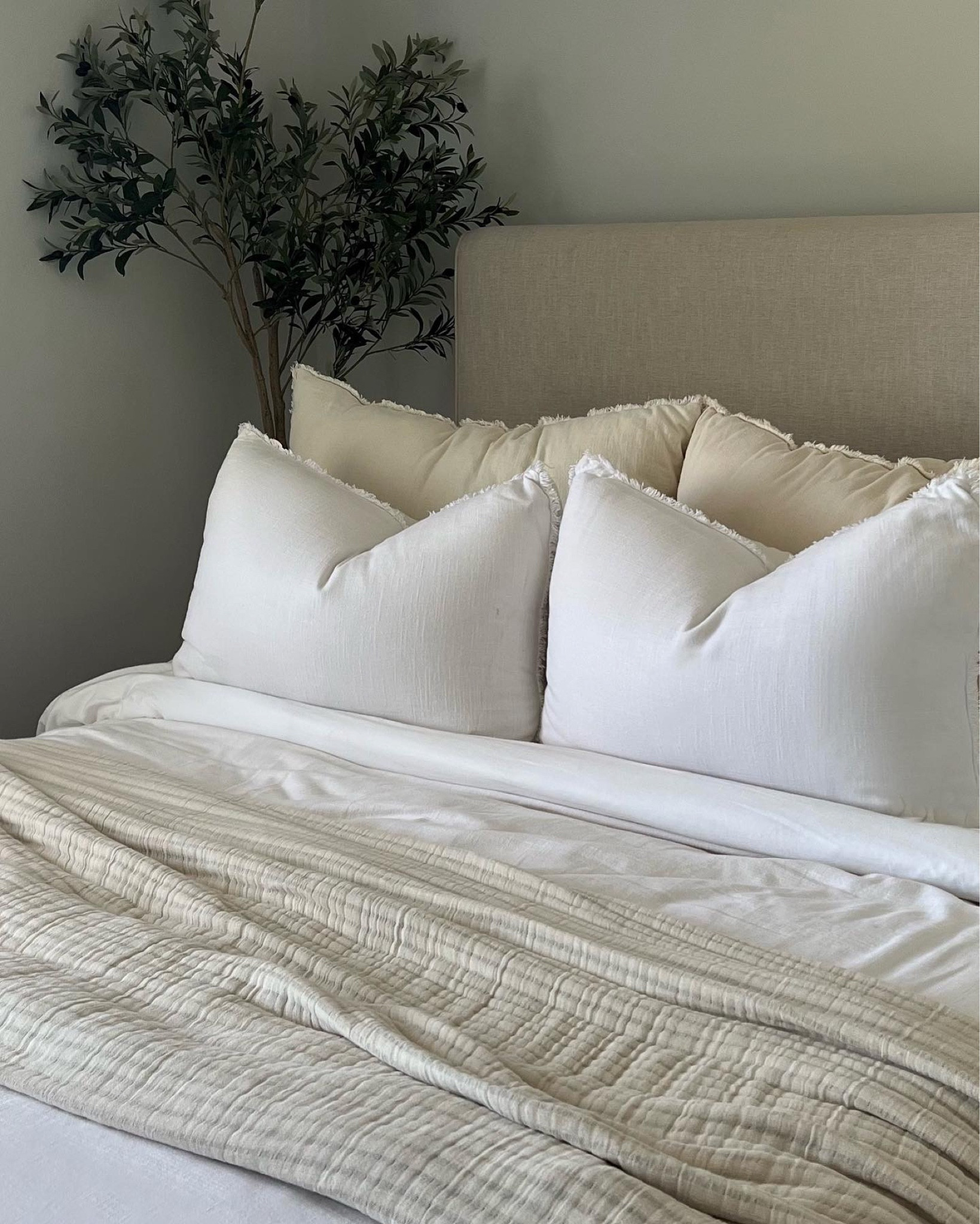 bedding details ☁️ #casaluna #targethome #targetfinds #cloud bed

#LTKSeasonal #LTKhome