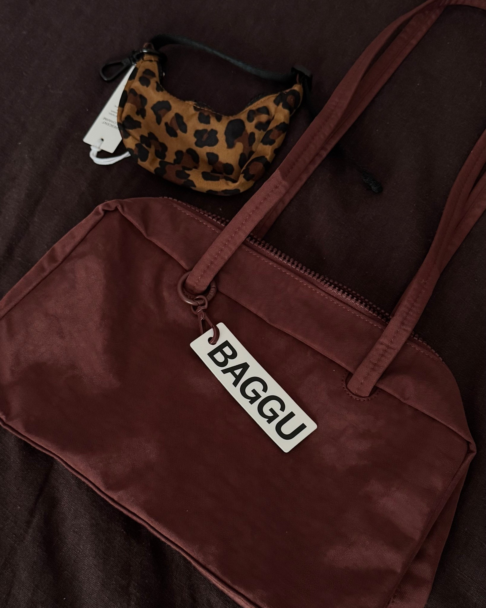 FALL BAG ALERT ‼️ the baggu bowler bag and mini charm! I’m in love #baggu #bowlerbag #fallbag 

#LTKItBag #LTKSeasonal #LTKFindsUnder100