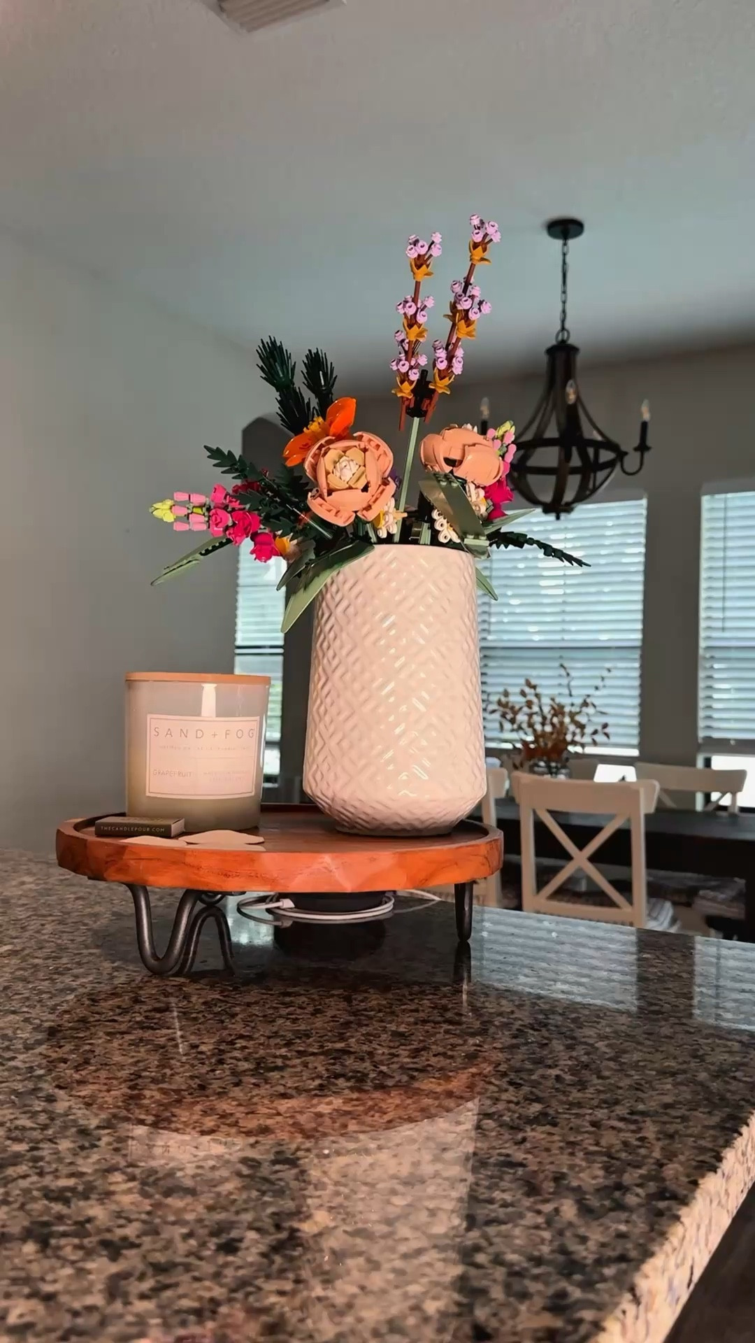A candle swap and suddenly it feels like fall 🕯️🍁 and yes… those flowers are LEGO flowers

#CozyHome #SeasonalSwap #HomeDecor #KitchenDecor #CandleLove #HomeDecorInspo #SeasonalStyle #FallVibes #CozyCorners #DecorDetails #AutumnInspo #HomeStyling
