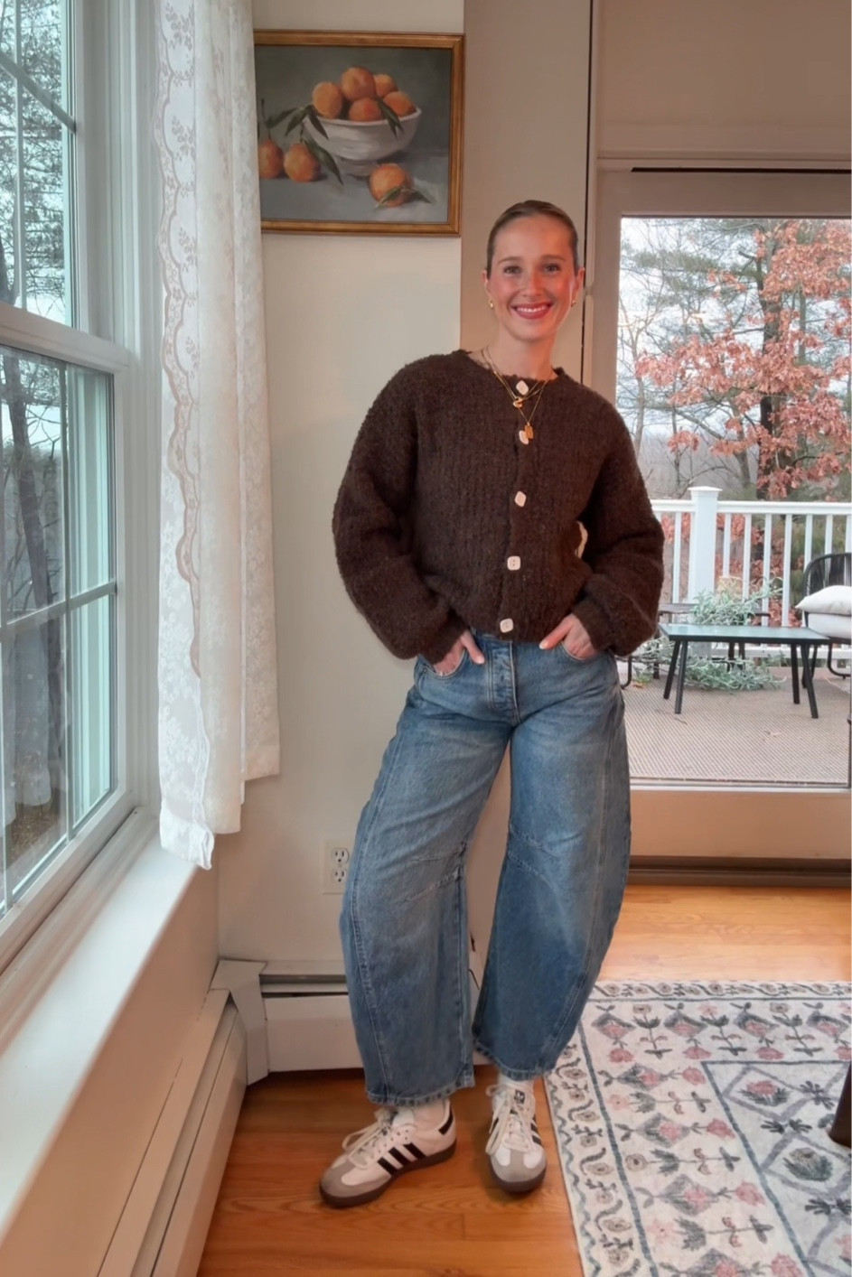 Really loving the free people barrel jeans!! They go with everything and are a comfy pair of jeans which is essential when wearing jeans! Wearing a size 25 reg