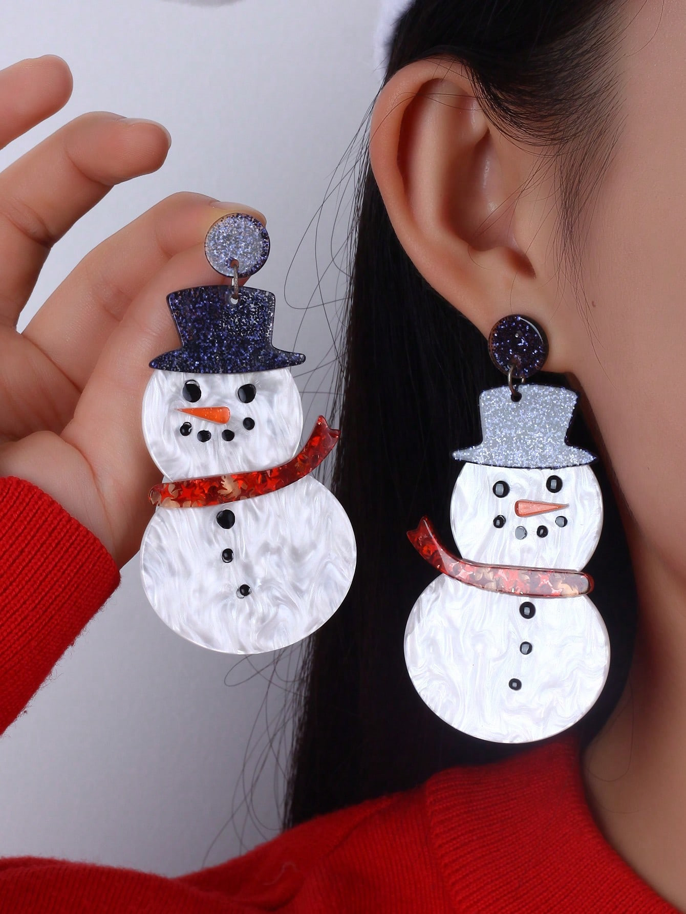1 Pair Fashionable Resin Drip Oil Snowman Earrings For Women To Wear In Autumn/Winter | SHEIN