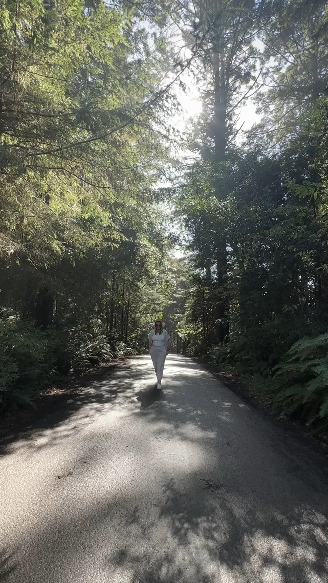 GAP VINTAGE SWEATSHIRT AND JOGGERS 

#LTKtravel #LTKsalealert #LTKmidsize