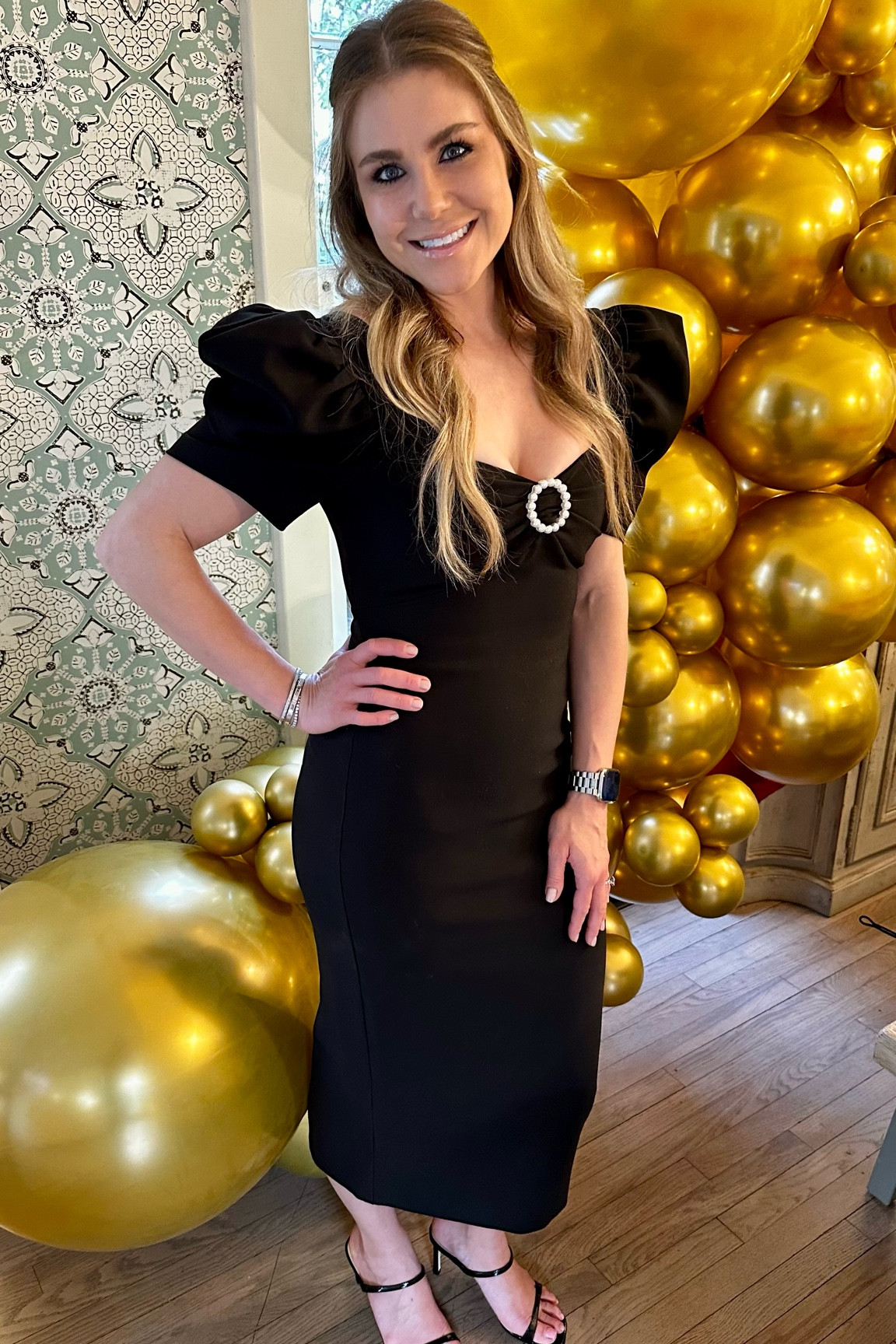 Love a strong sleeve! 

Check out this cutie dress I wore last night 😘

The shoes are 25% off right now too 🤗

#LTKstyletip #LTKFind