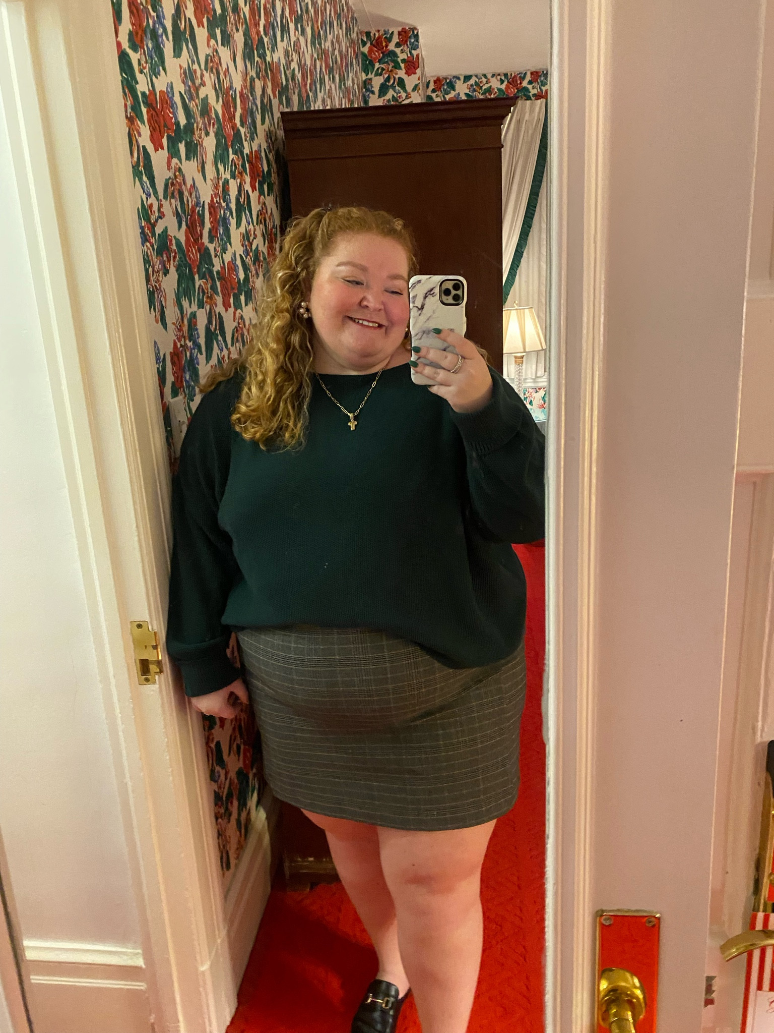 Absolutely obsessed with this outfit from Stitch Fix! It’s been so long since I rocked a plaid mini and this one is phenomenal (and it’s a SKORT!)

#winteroutfit
#winterstyle
#plussizewinteroutfits

#LTKSeasonal #LTKstyletip #LTKcurves