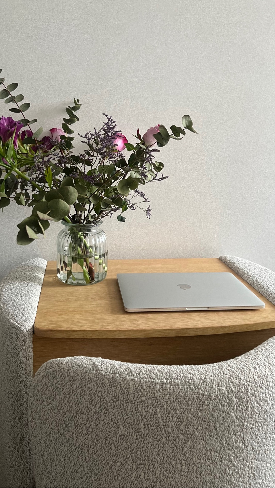 My new @dunelm vanity that doubles up as a Desk 🤩 such a good piece for a small space. #homeware #vanity #officedesk

#LTKbeauty #LTKuk #LTKspring