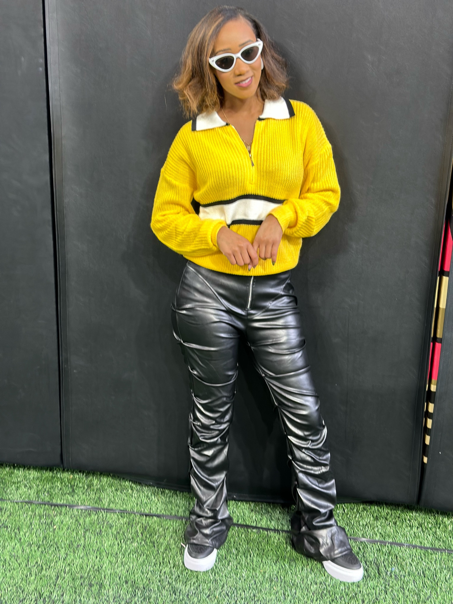 Black & Yellow 

#NFLGame #STEELERS #OOTD #GAMEATTIRE 