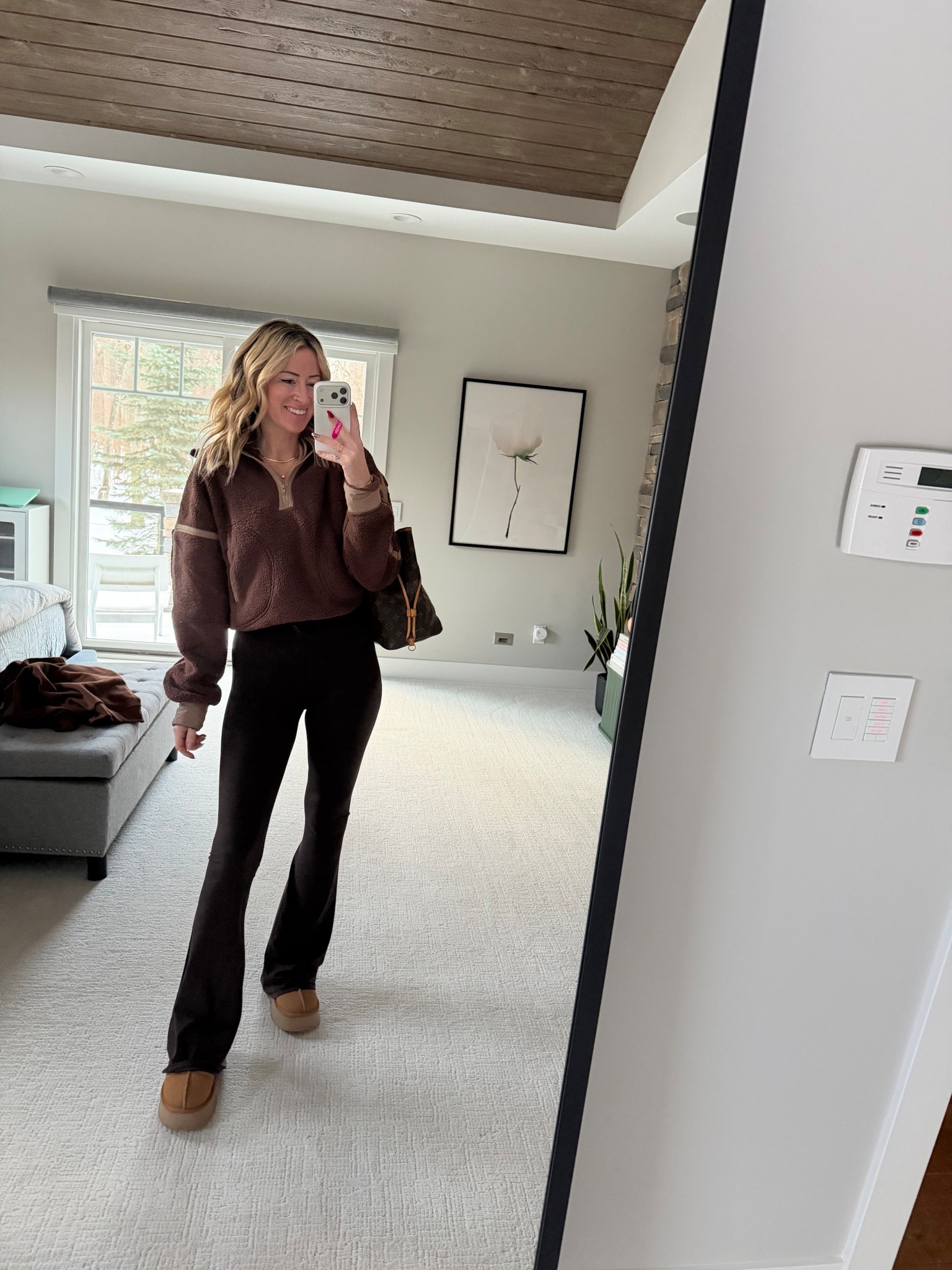 Cozy winter styles and cold weather soccer mom outfits
Brown leggings and sherpa  