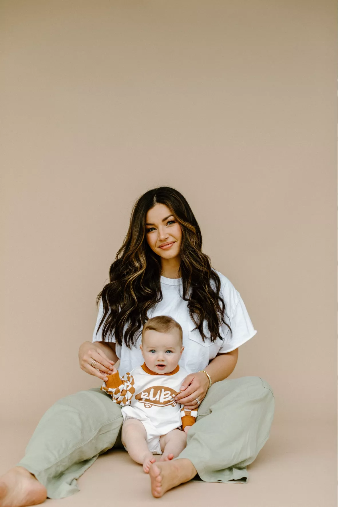 One Loved Mama, Mom Coming Home Outfit, Mama Joggers Set, Postpartum  Clothes, Mom Outfit, Mom Sweatpants and Shirt, New Mom Gift Set 