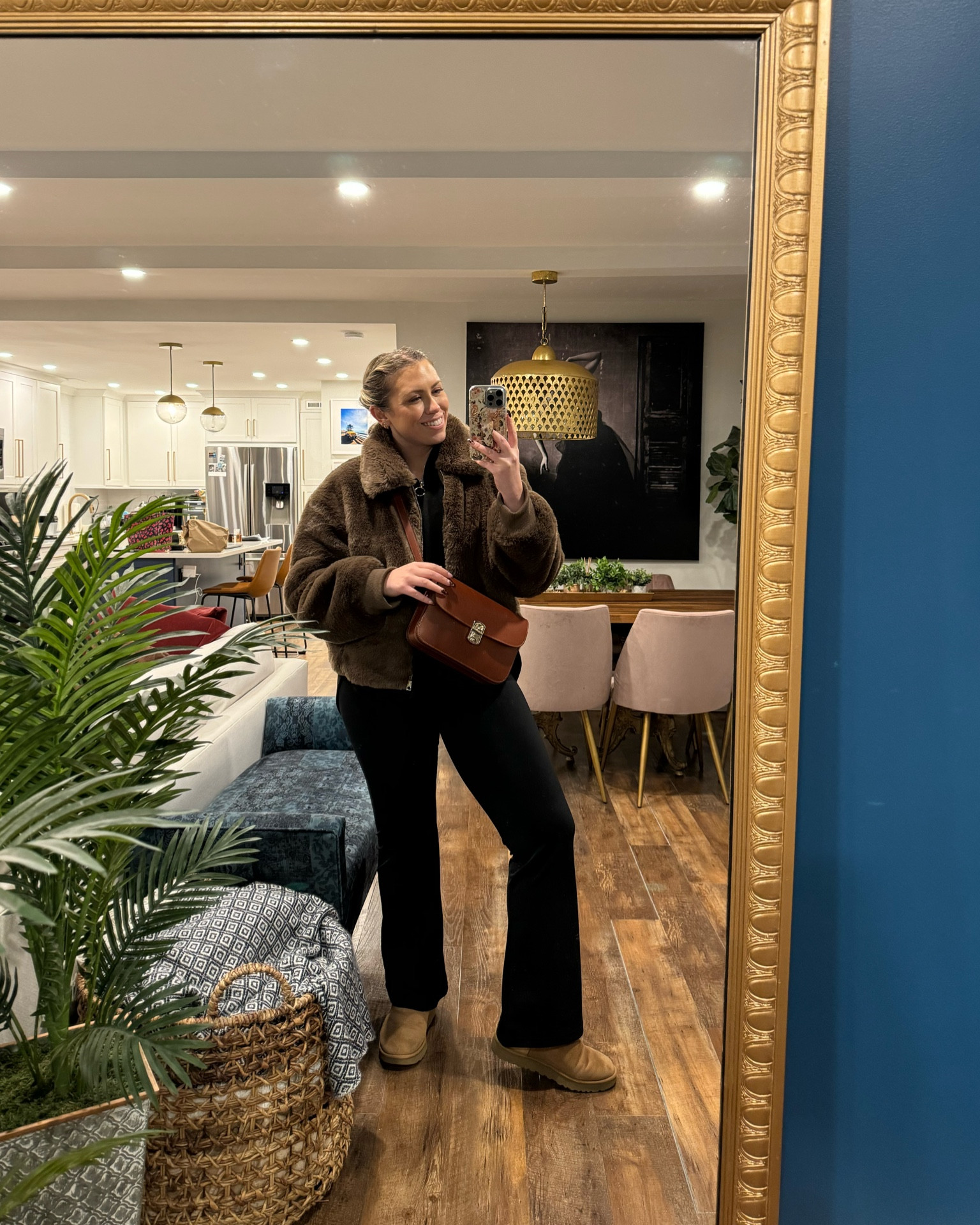 My favorite American Eagle yoga pants (flared leggings) wearing a large. 

#LTKFitness #LTKMidsize #LTKActive