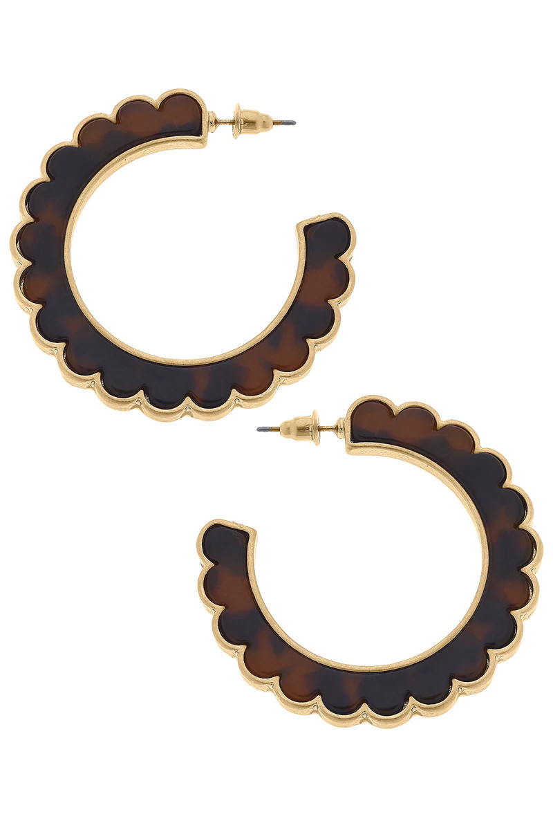 Blakely Scalloped Hoop Earrings in Tortoise | CANVAS