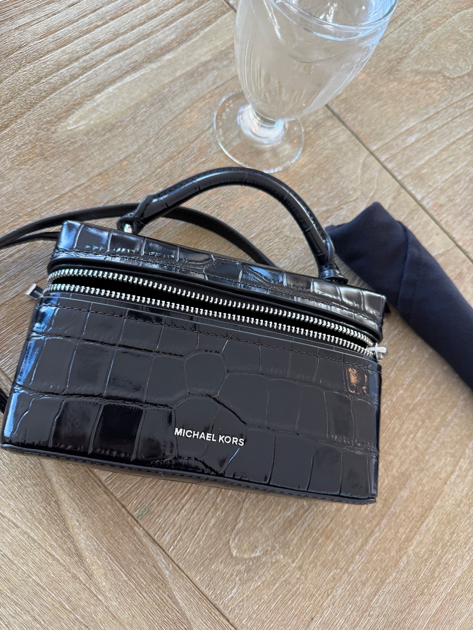 @michaelkors #Michaelkors #mkpartner 🥂 @Michaelkors Croc Cossbody for everyday chic ✨✨ The Holiday Event
25% Off Your Purchase

#LTKHoliday #LTKGiftGuide #LTKOver40