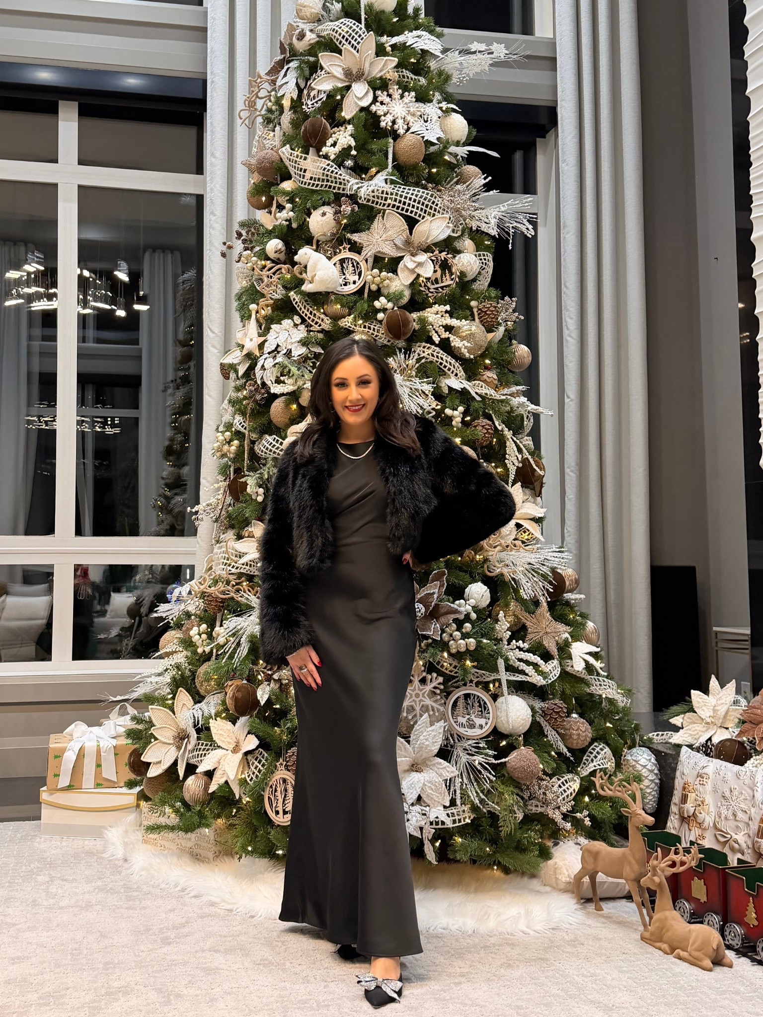 Holiday outfit
Loved 🥰 
Wearing xs 
Happy shopping 🛍️ 

#LTKholiday #LTKpartywear #LTKdresses