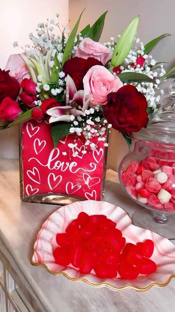 Valentine’s Napkins Floral Arrangement  🥰 Achieve a professional floral designer look with a printed paper dinner napkins and store bought flowers to create a festive and stylish bouquet, perfect for your Valentine or Galentine this year.

This arrangement would make for a perfect hostess gift,  gathering centerpiece or February birthday present.

#LTKHome #LTKGiftGuide #LTKSeasonal